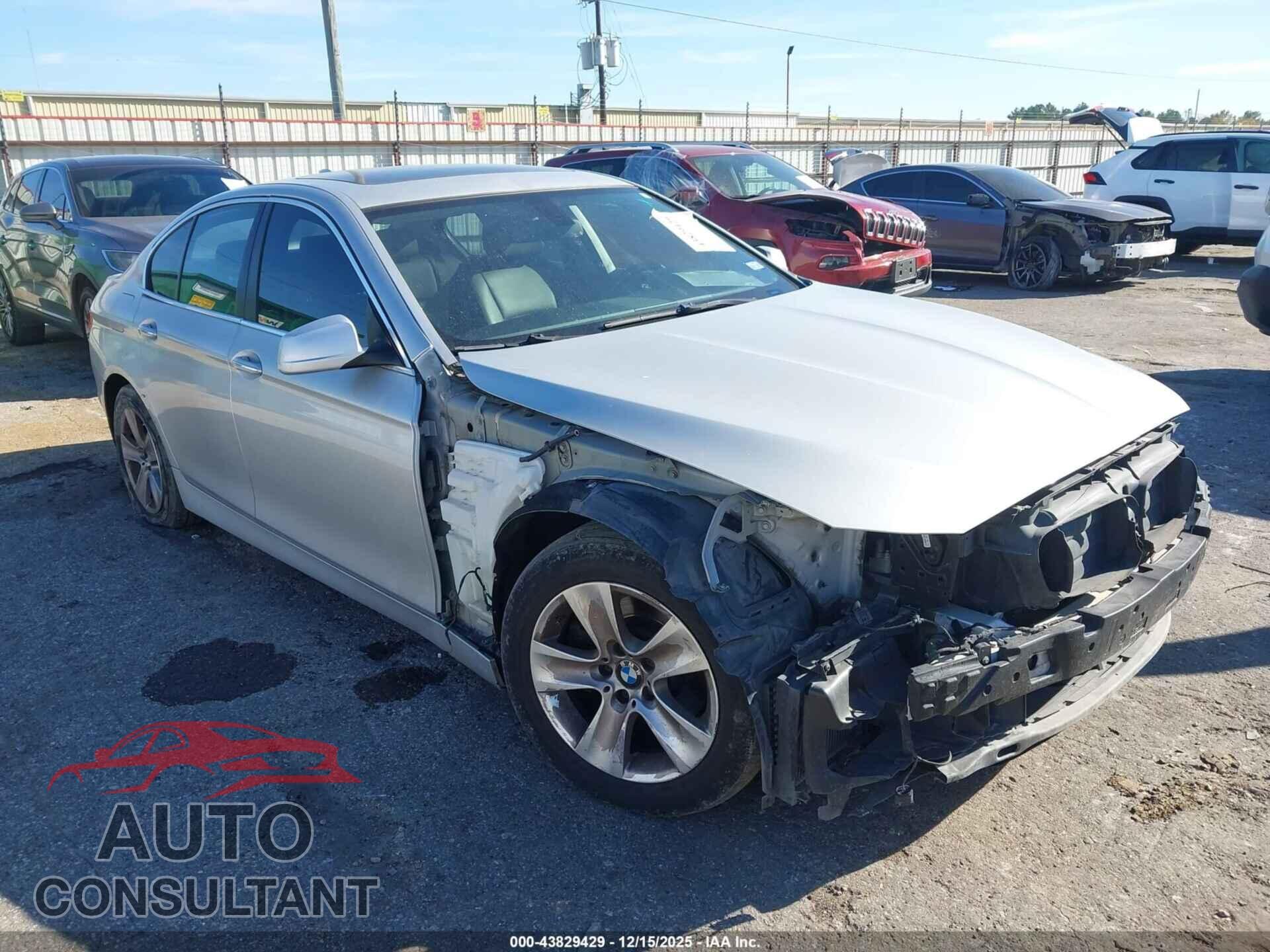 BMW 528I 2013 - WBAXG5C52DDY32630