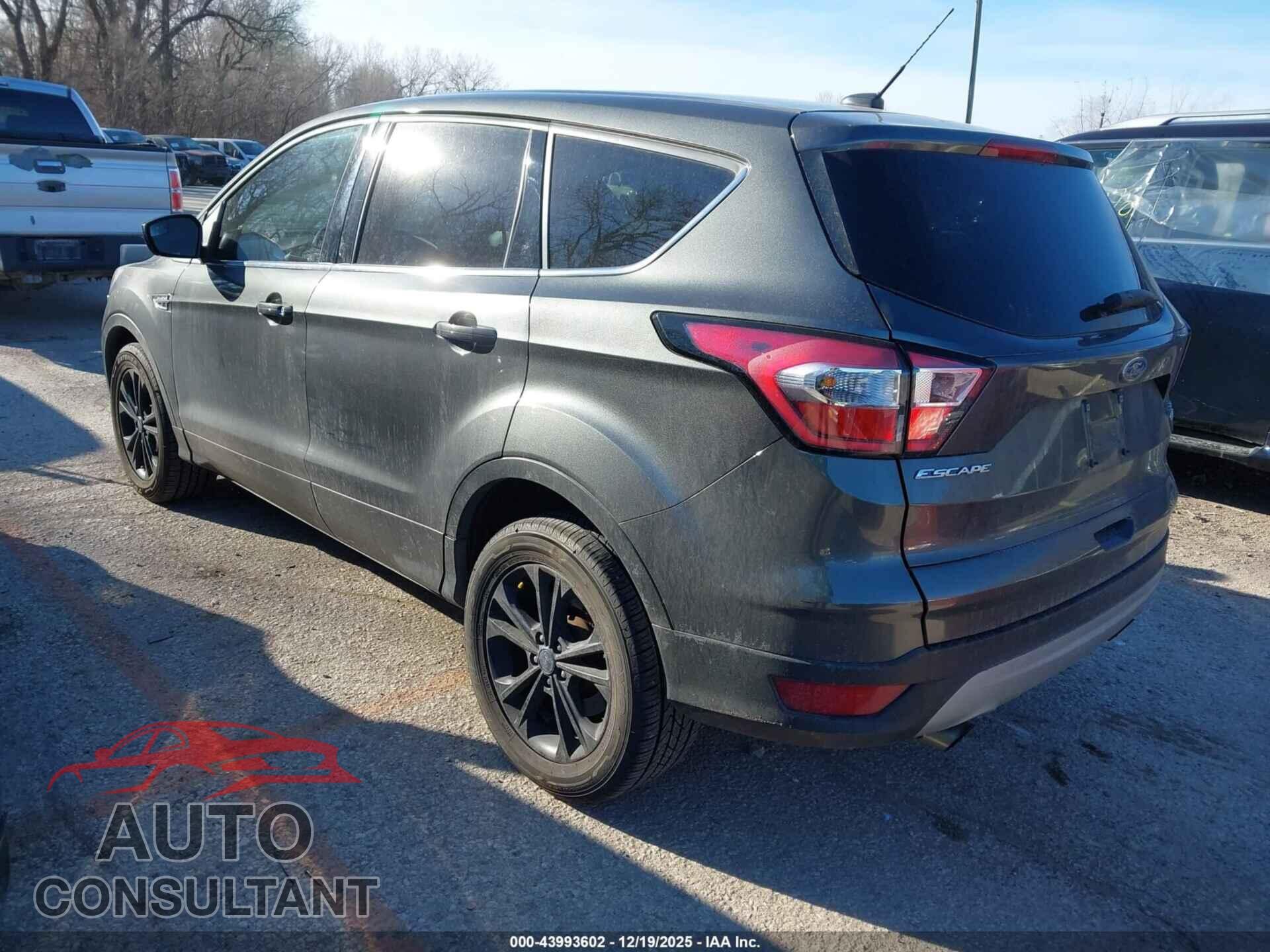 FORD ESCAPE 2017 - 1FMCU9GD7HUC10531