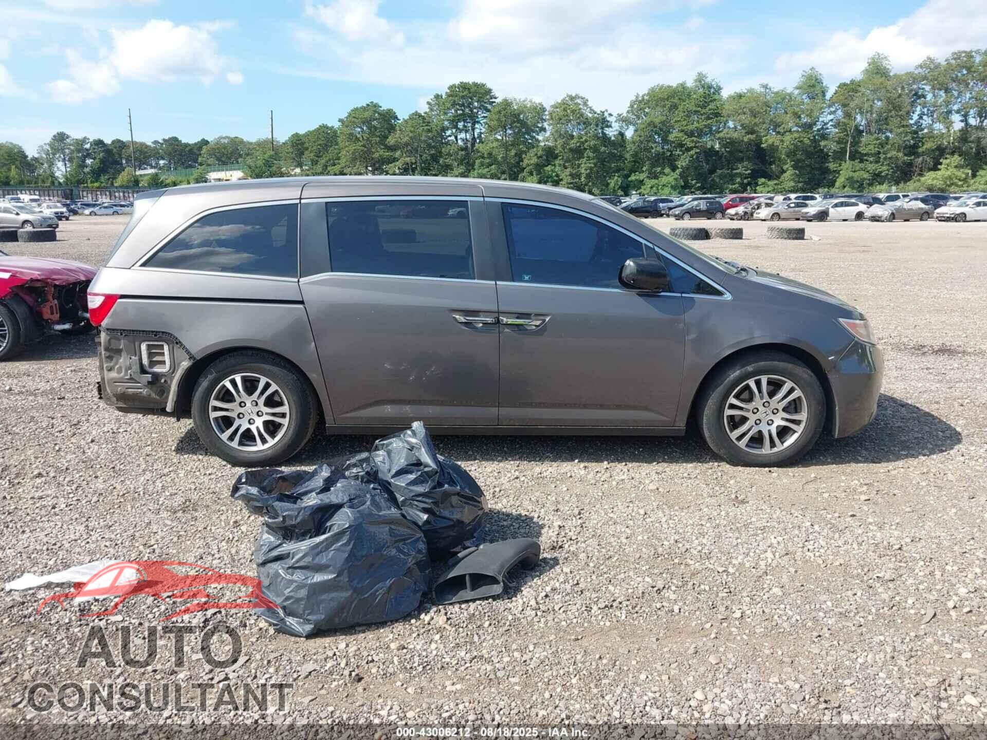 HONDA ODYSSEY 2011 - 5FNRL5H66BB038325