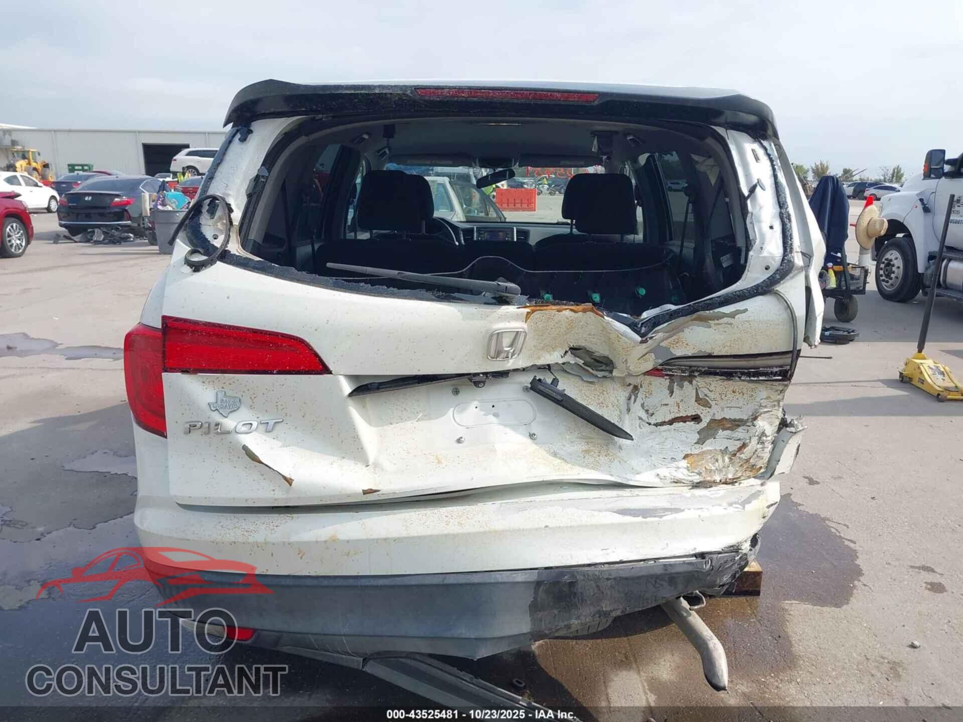 HONDA PILOT 2017 - 5FNYF5H15HB001881