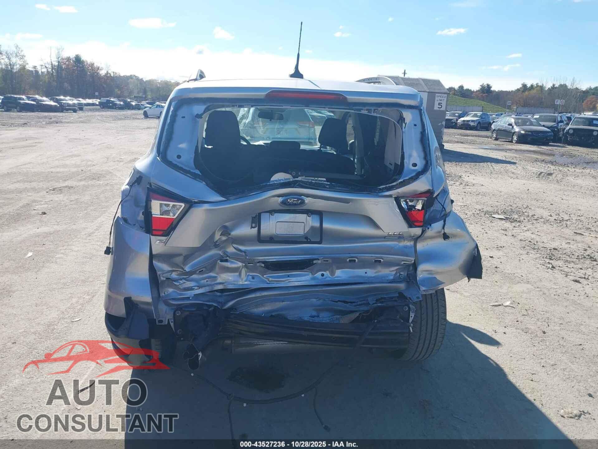 FORD ESCAPE 2018 - 1FMCU9HD2JUD32816