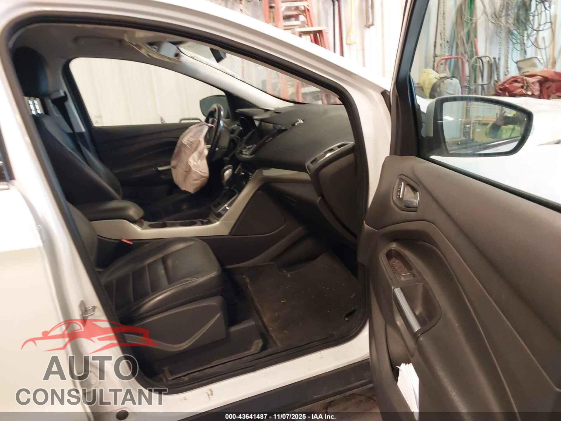 FORD ESCAPE 2013 - 1FMCU9H97DUA96017