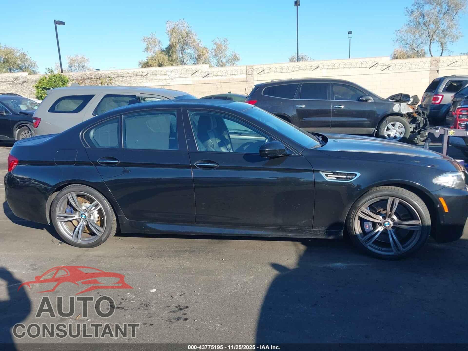 BMW M5 2014 - WBSFV9C59ED097697