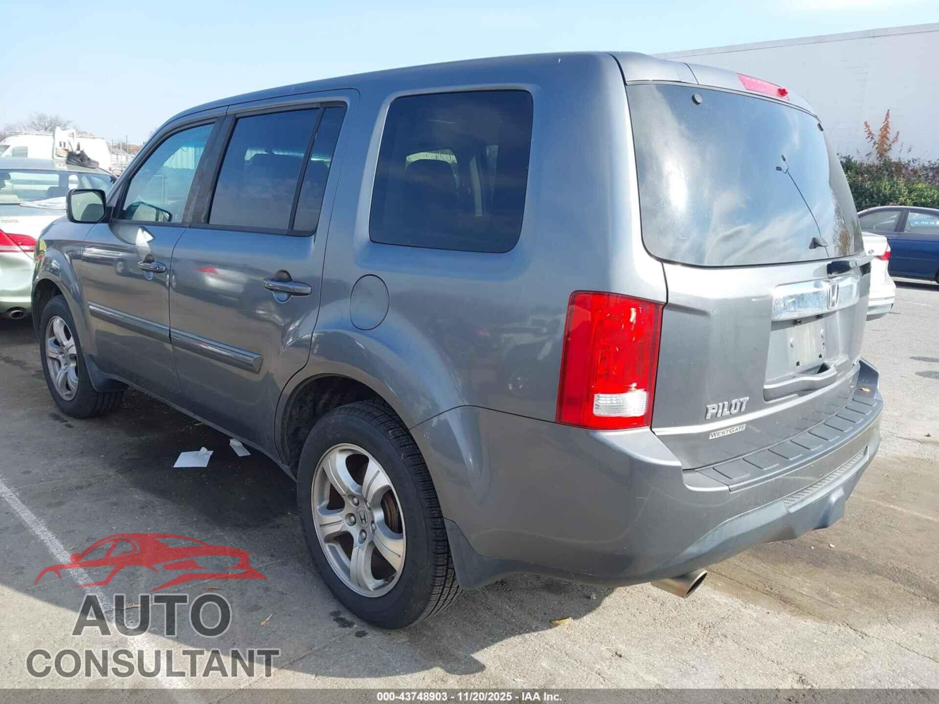 HONDA PILOT 2013 - 5FNYF4H75DB039278