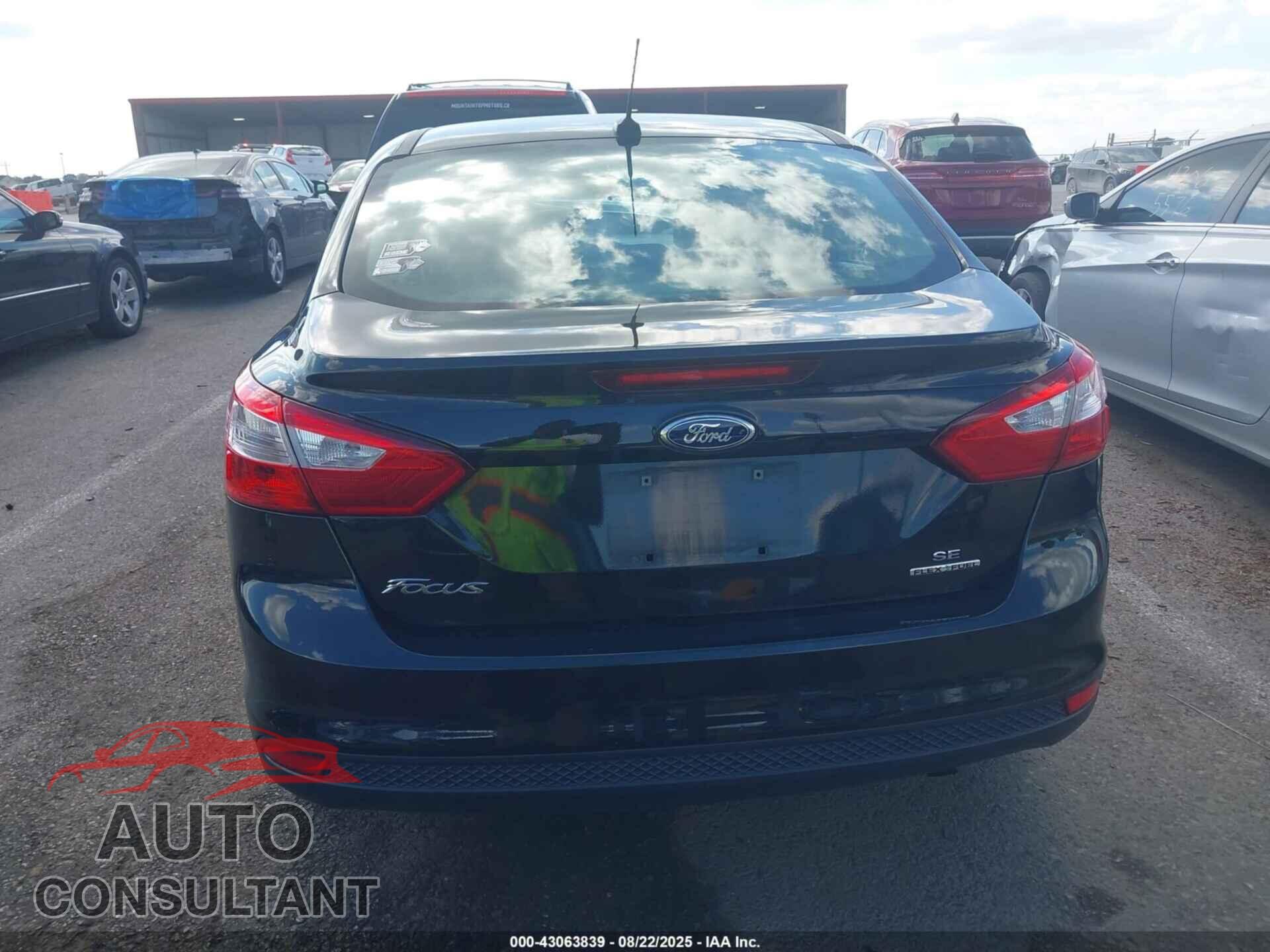 FORD FOCUS 2012 - 1FAHP3F23CL450727