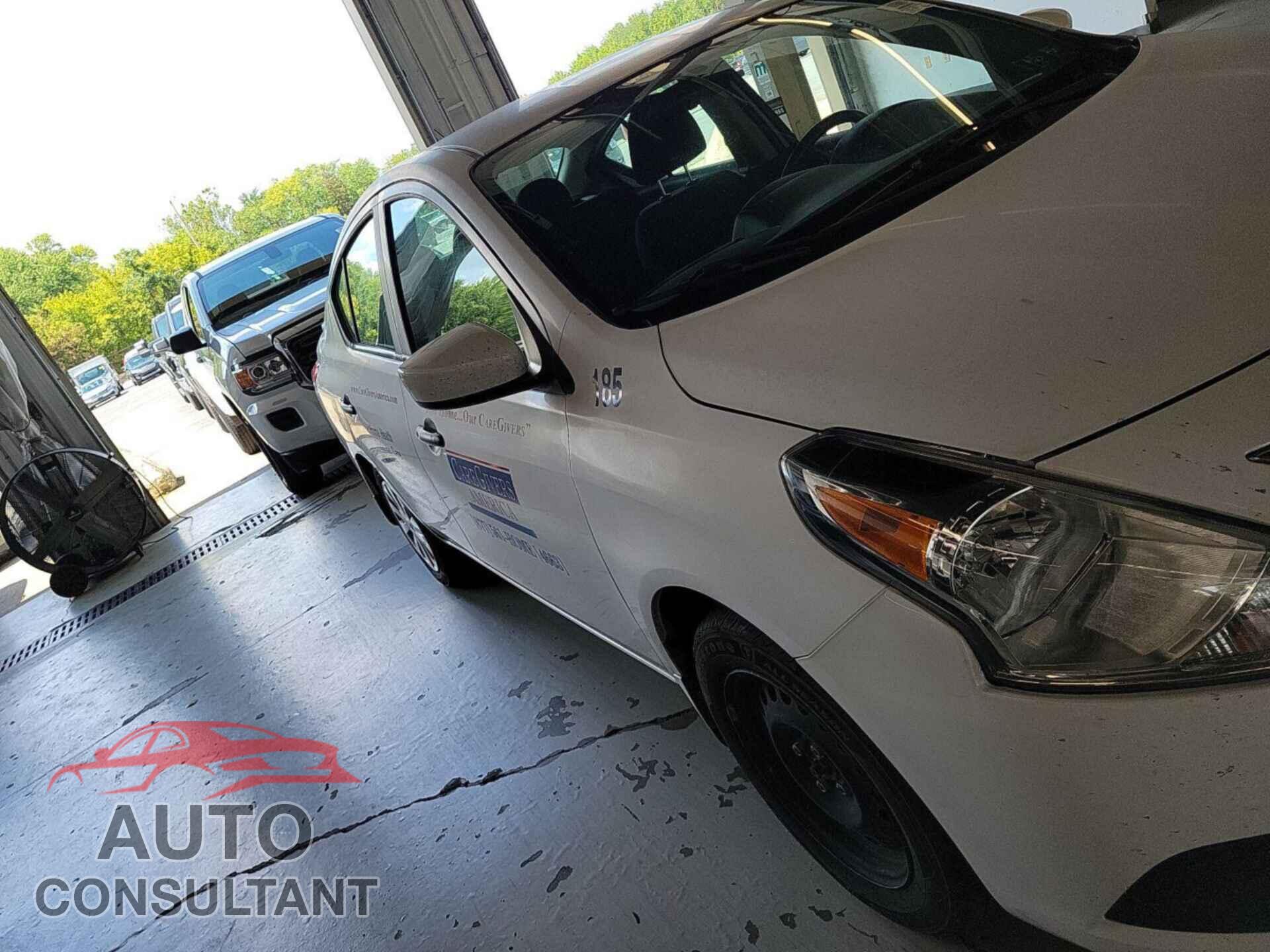 NISSAN VERSA 2019 - 3N1CN7AP3KL823825