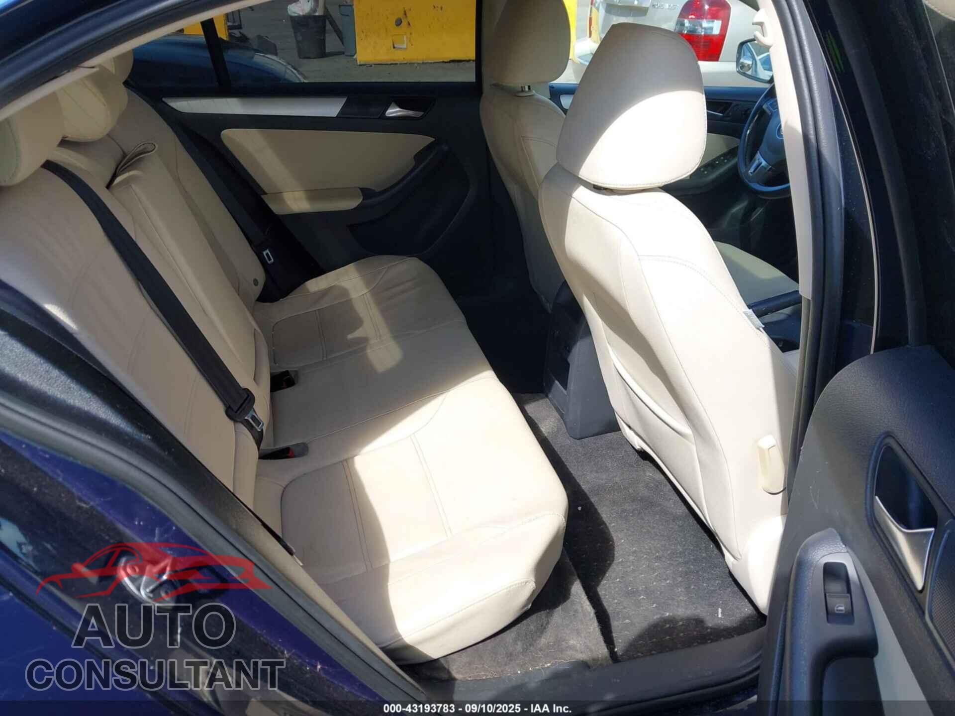 VOLKSWAGEN JETTA 2012 - 3VWLL7AJ8CM339687