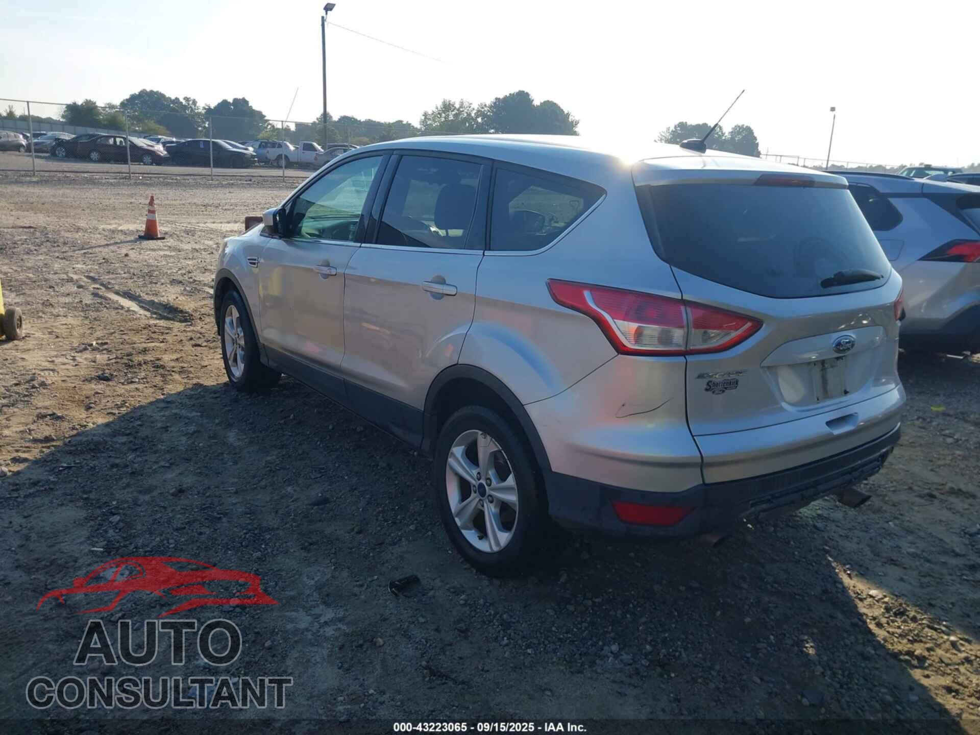 FORD ESCAPE 2016 - 1FMCU0G76GUC50488