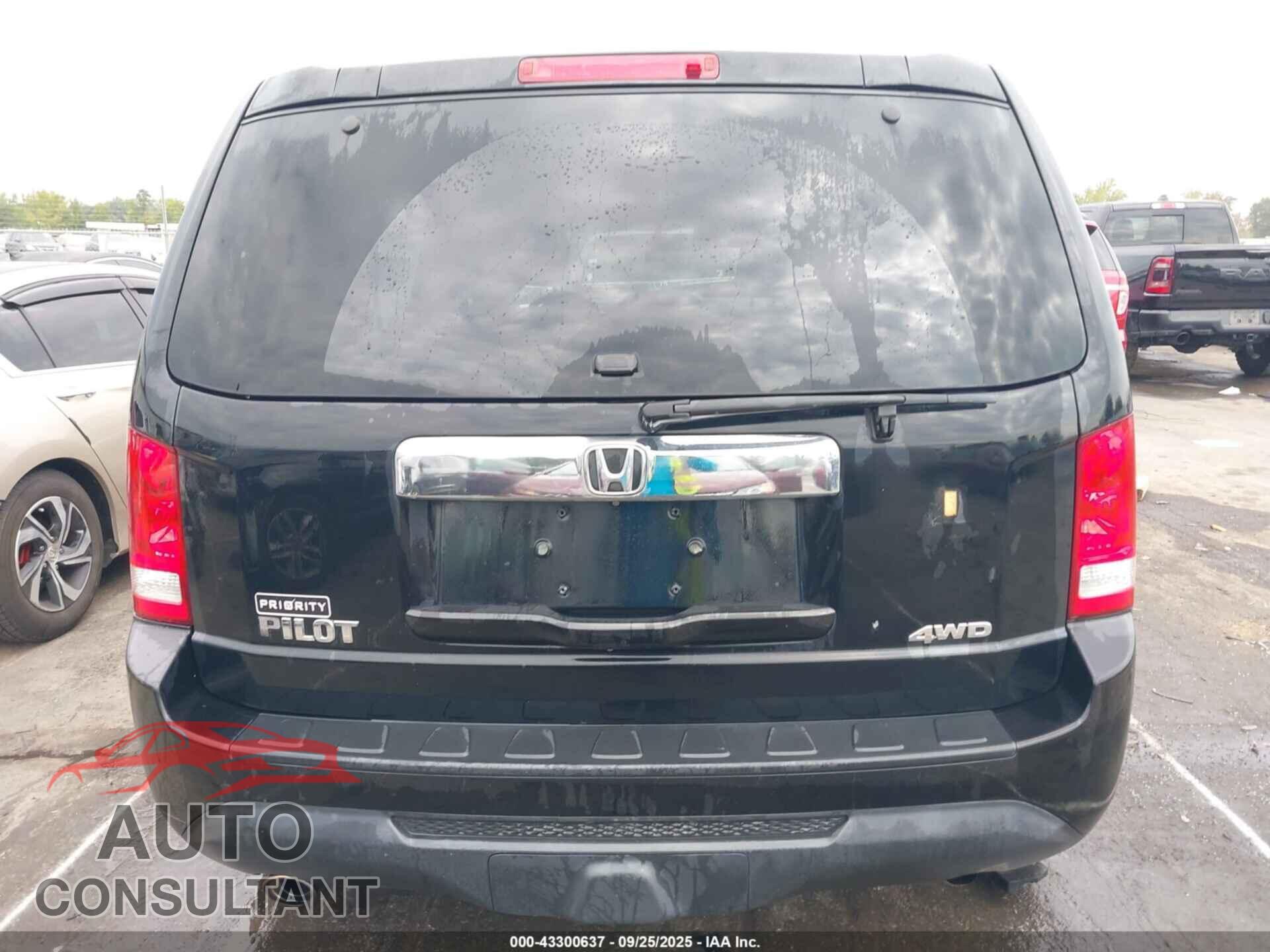 HONDA PILOT 2012 - 5FNYF4H67CB001525