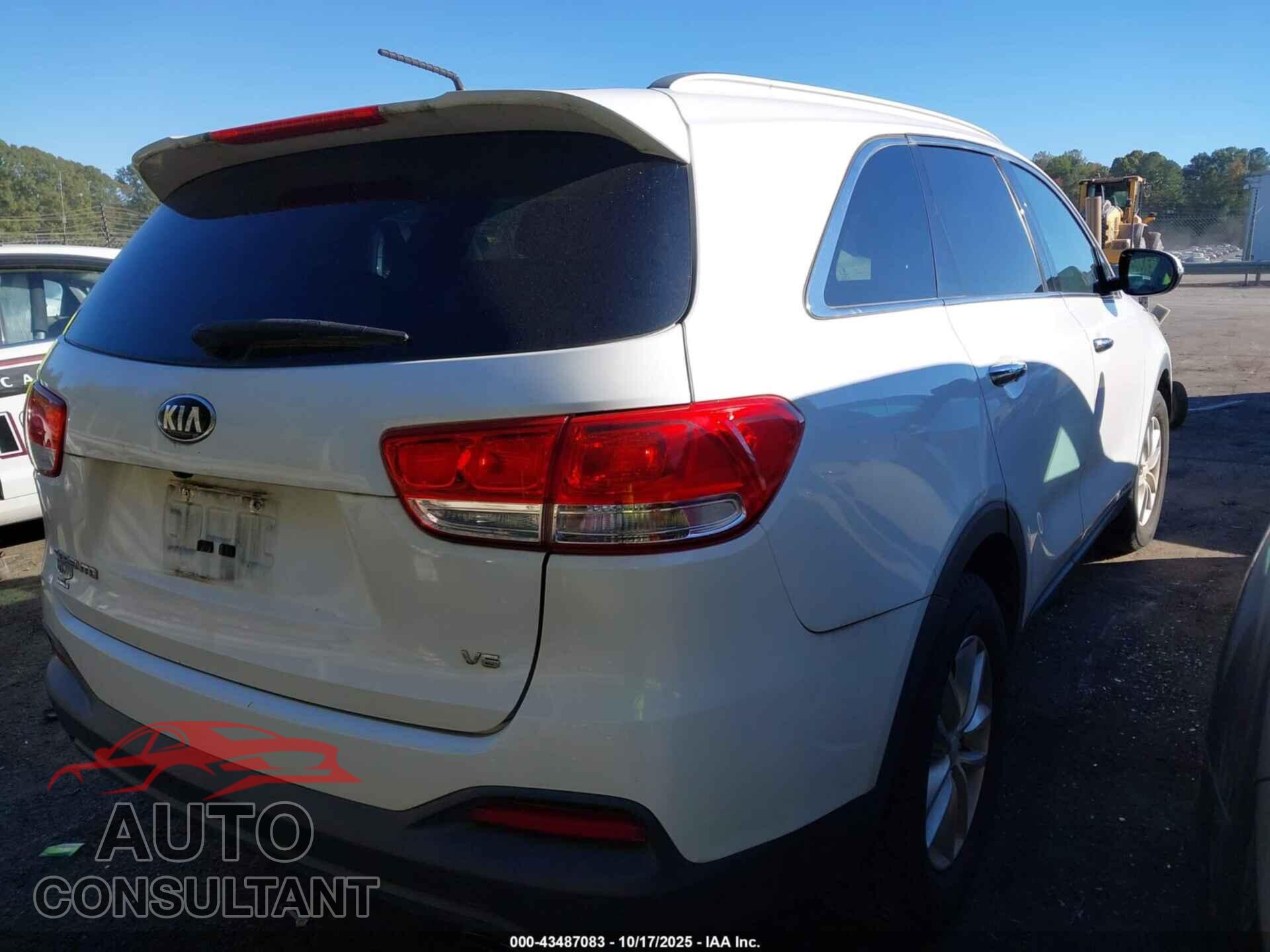 KIA SORENTO 2017 - 5XYPGDA5XHG216830