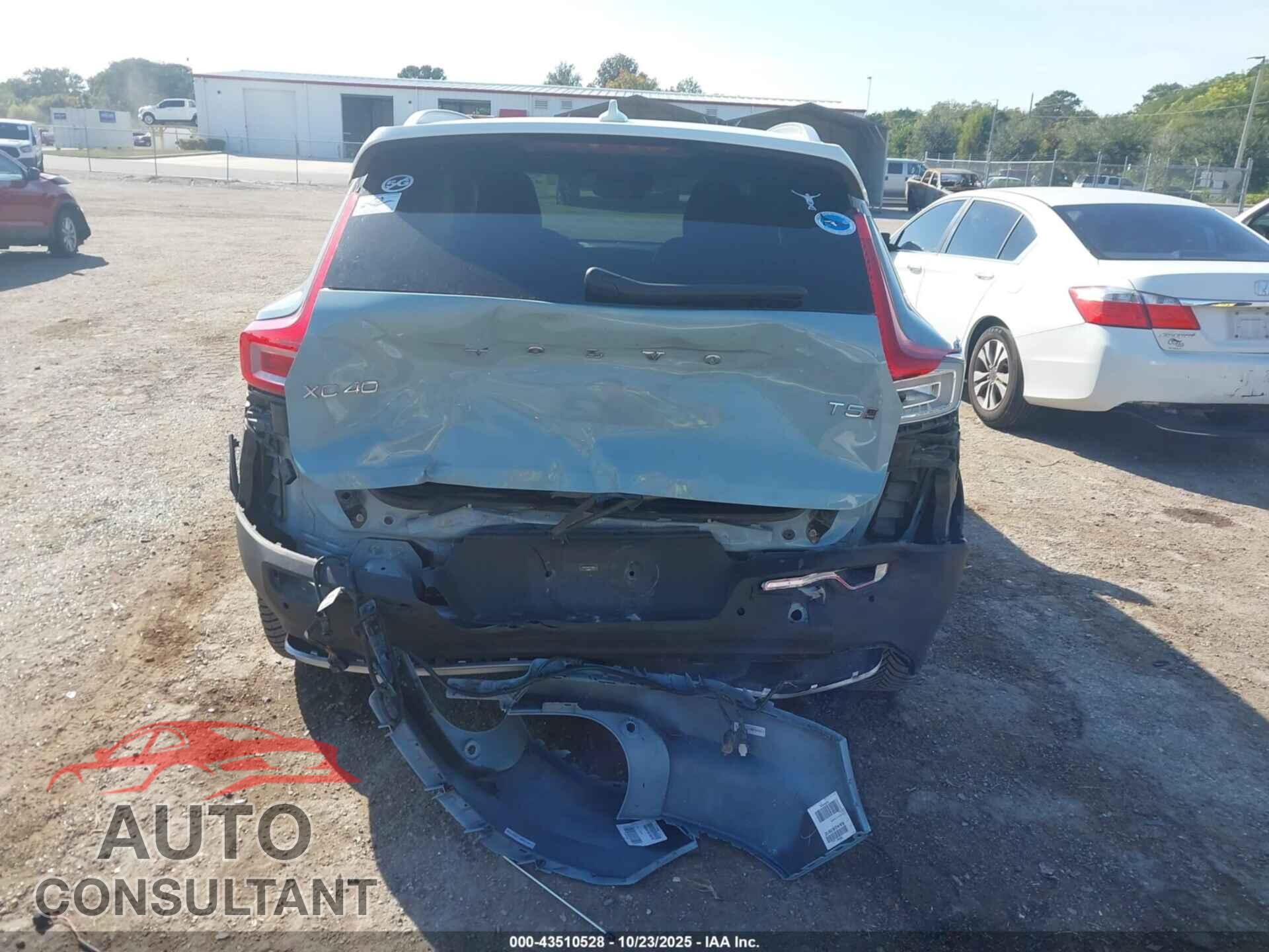 VOLVO XC40 2019 - YV4162UK9K2118854
