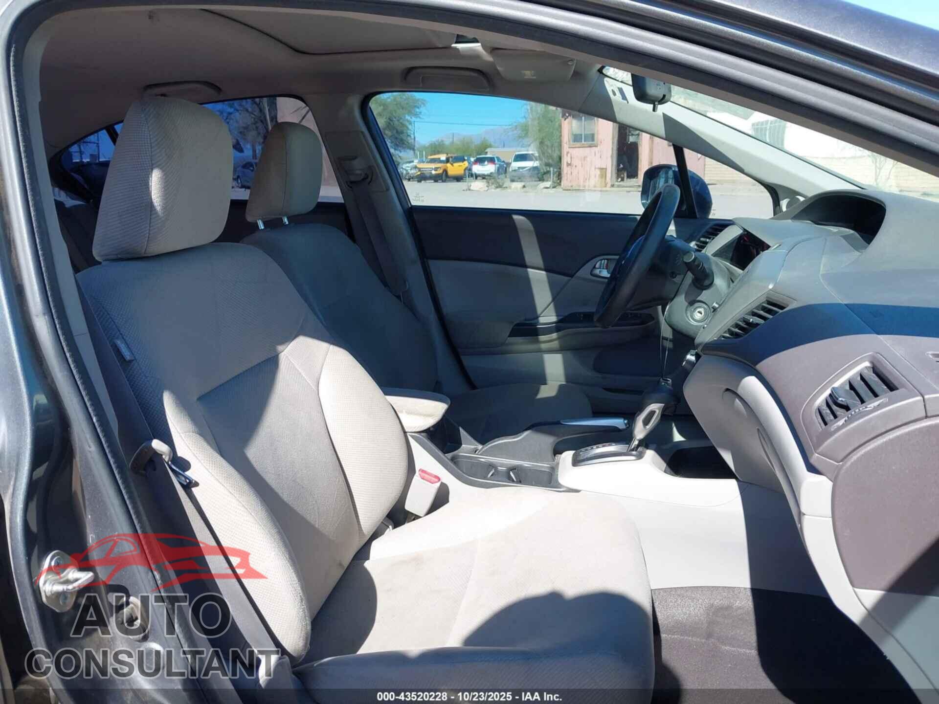 HONDA CIVIC 2012 - 2HGFB2F89CH573672
