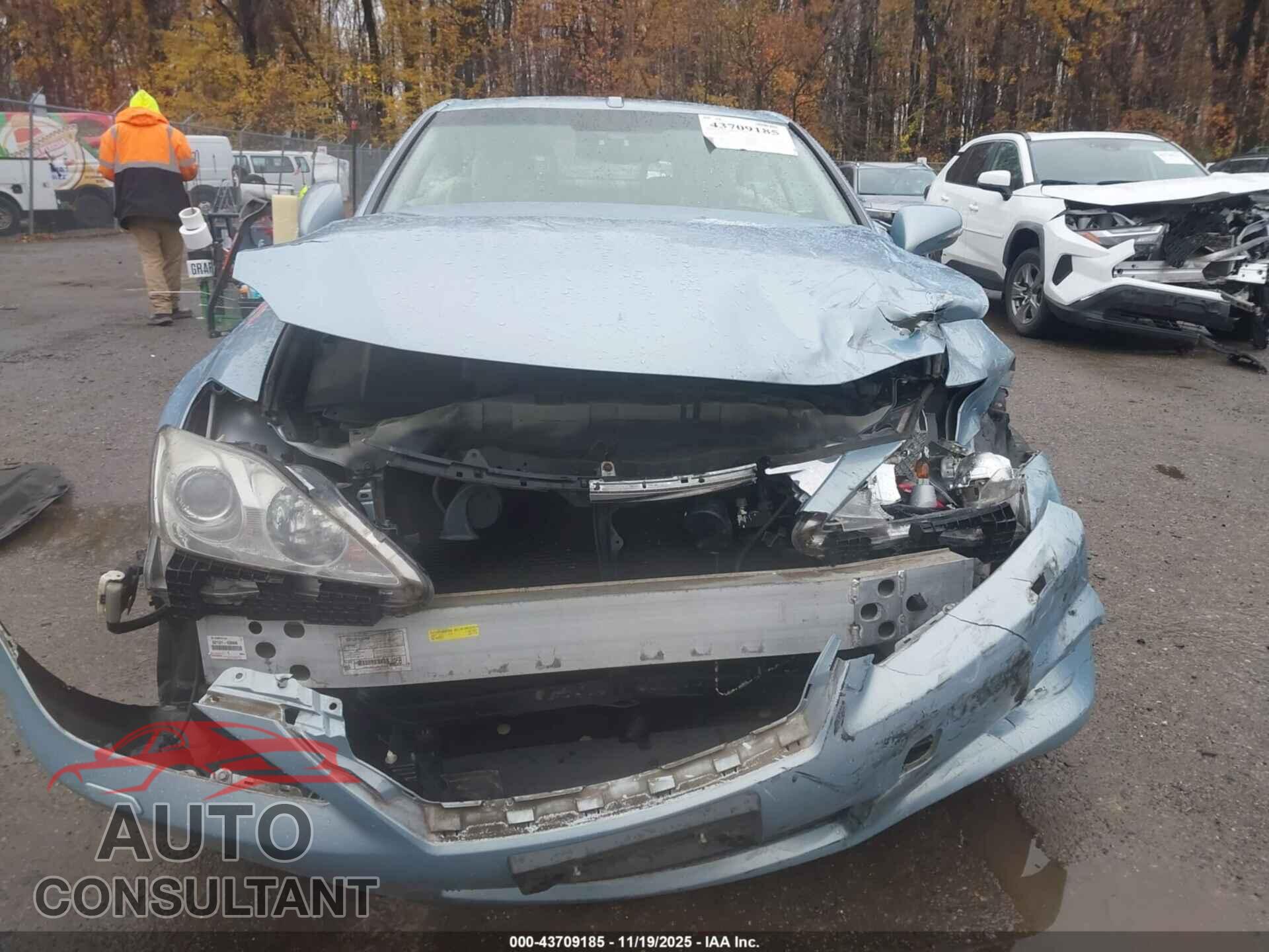 LEXUS IS 250C 2010 - JTHFF2C20A2502190