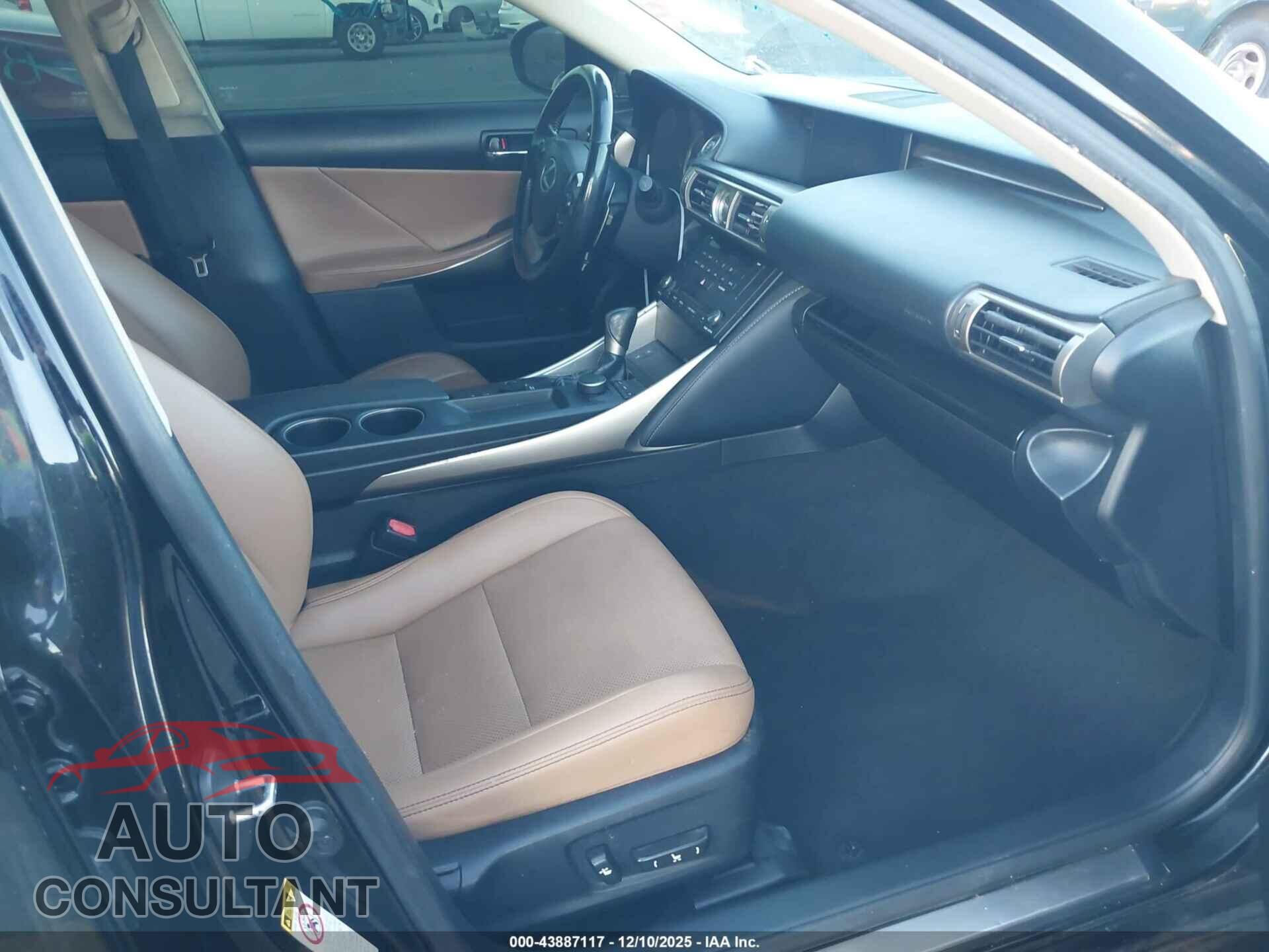 LEXUS IS 250 2015 - JTHCF1D21F5026100