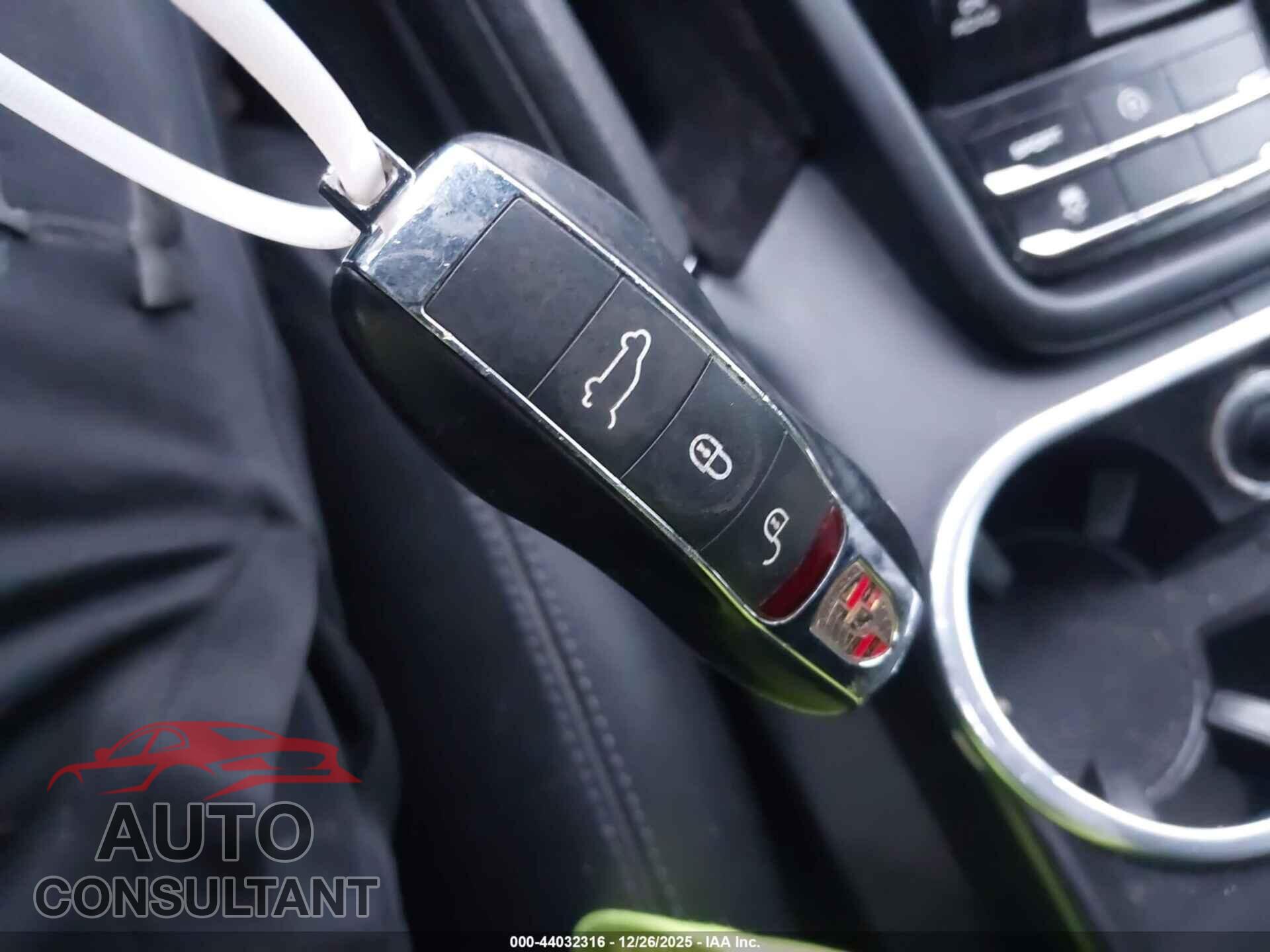 PORSCHE CAYENNE 2014 - WP1AB2A27ELA56662