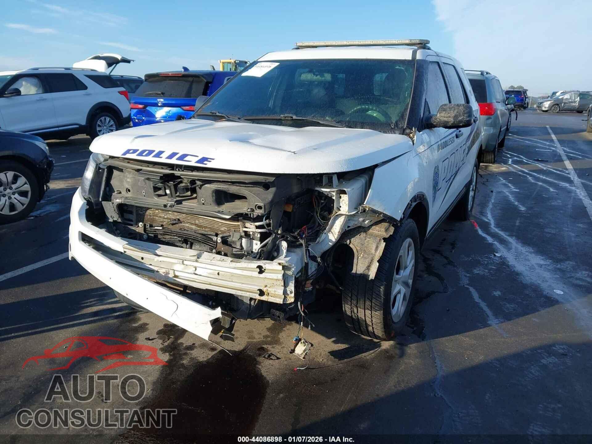 FORD POLICE INTERCEPTOR UTILITY 2018 - 1FM5K8AR6JGB00233