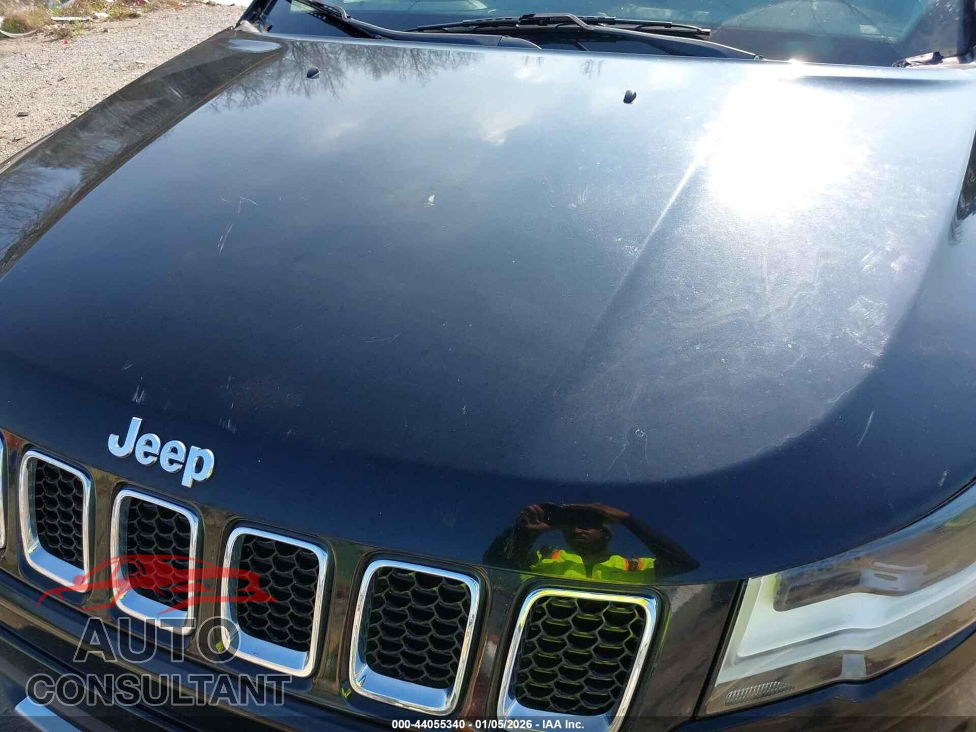 JEEP COMPASS 2018 - 3C4NJCCB4JT124214