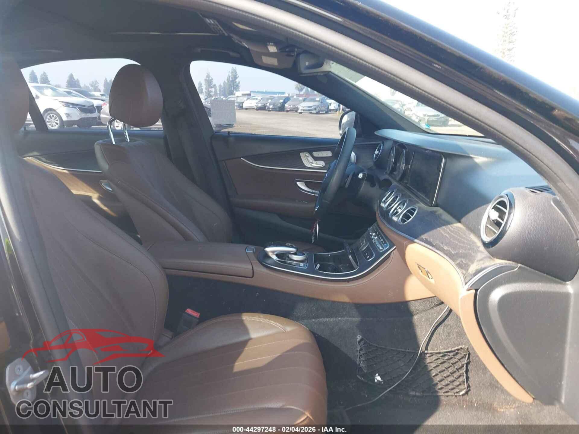 MERCEDES-BENZ E 300 2018 - WDDZF4JB8JA358087