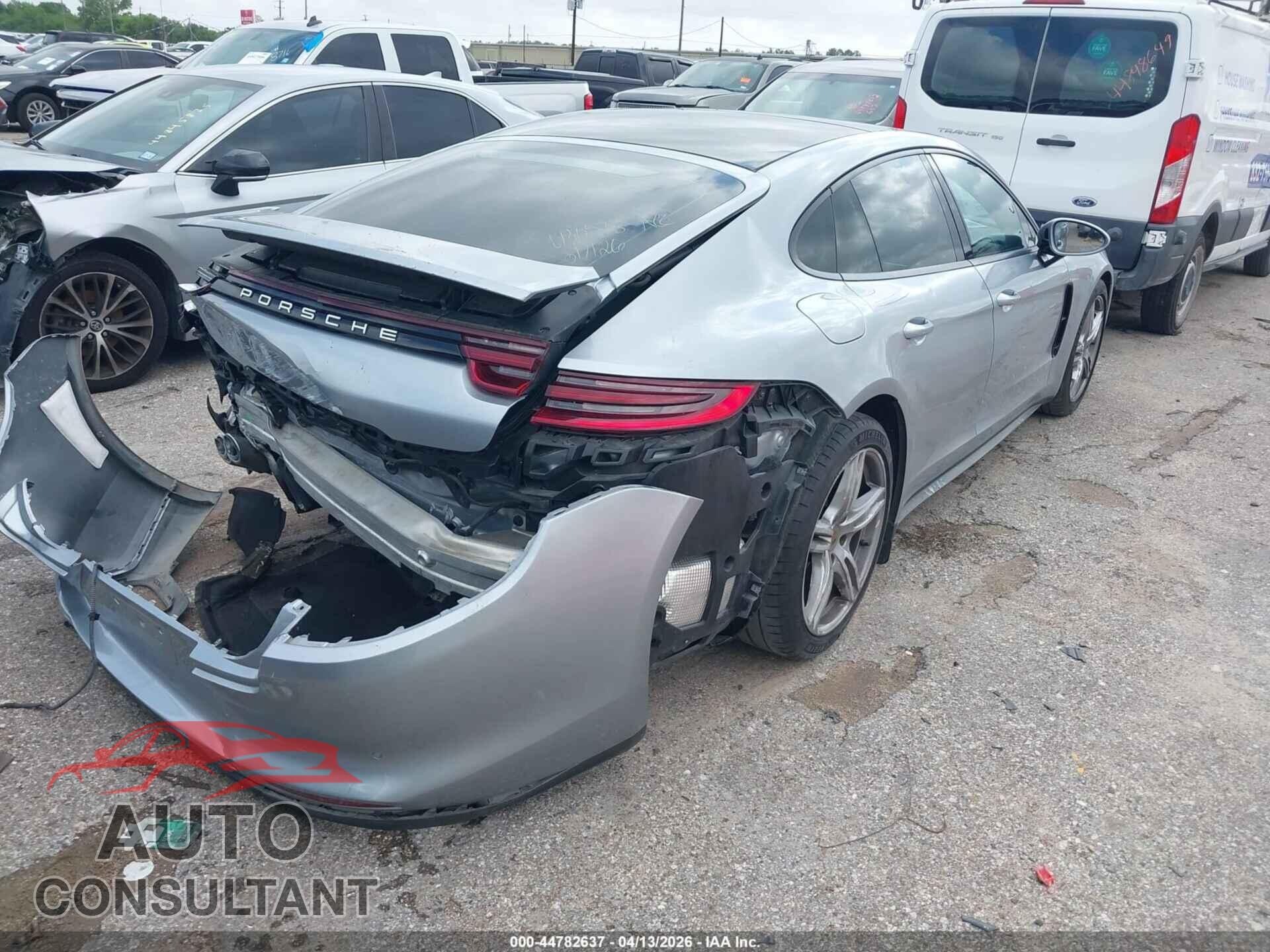 PORSCHE PANAMERA 2019 - WP0AA2A77KL102180