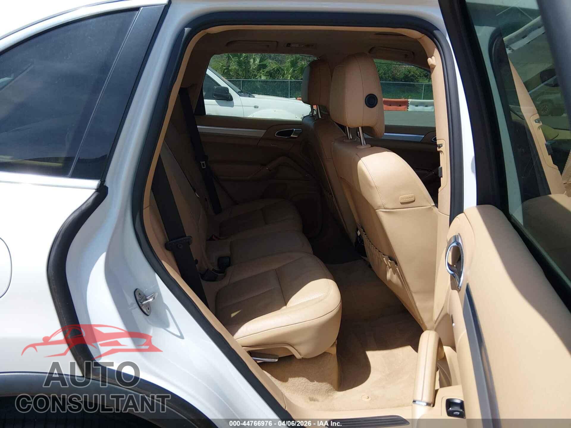PORSCHE CAYENNE 2012 - WP1AB2A25CLA51389