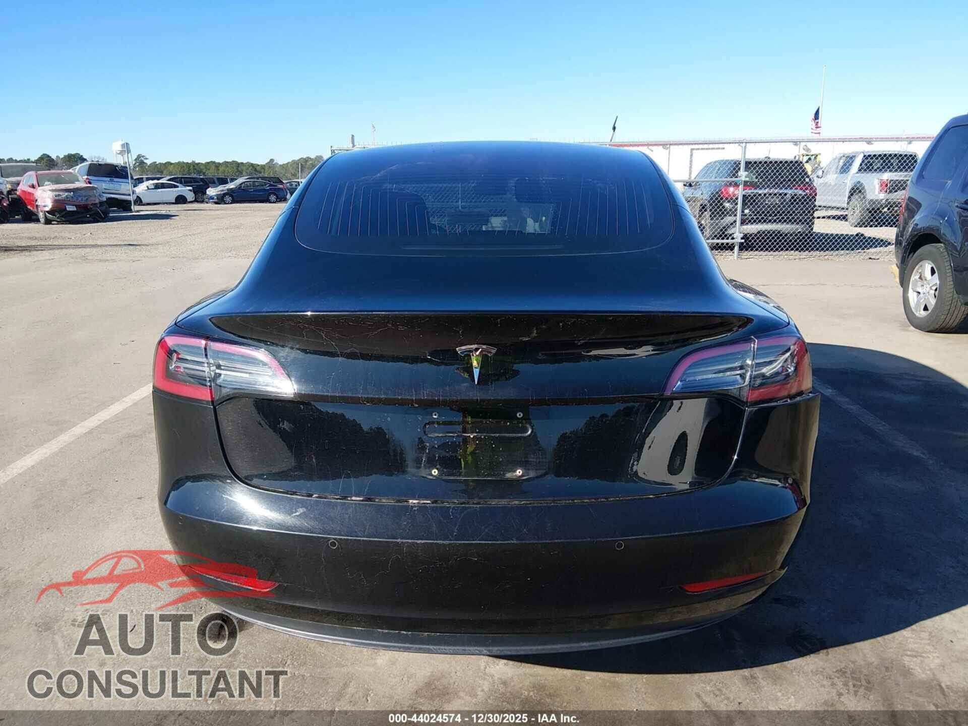 TESLA MODEL 3 2018 - 5YJ3E1EA3JF050304