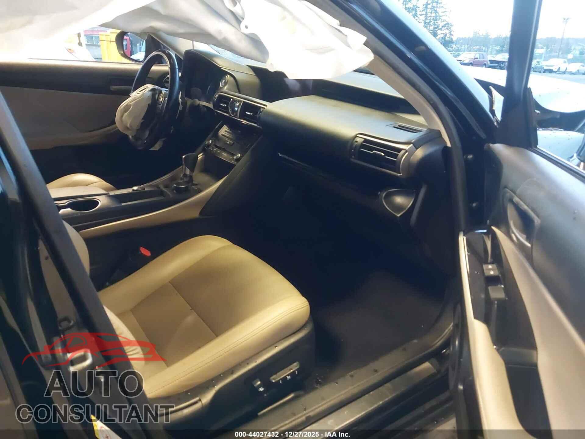 LEXUS IS 200T 2017 - JTHBA1D24H5045253