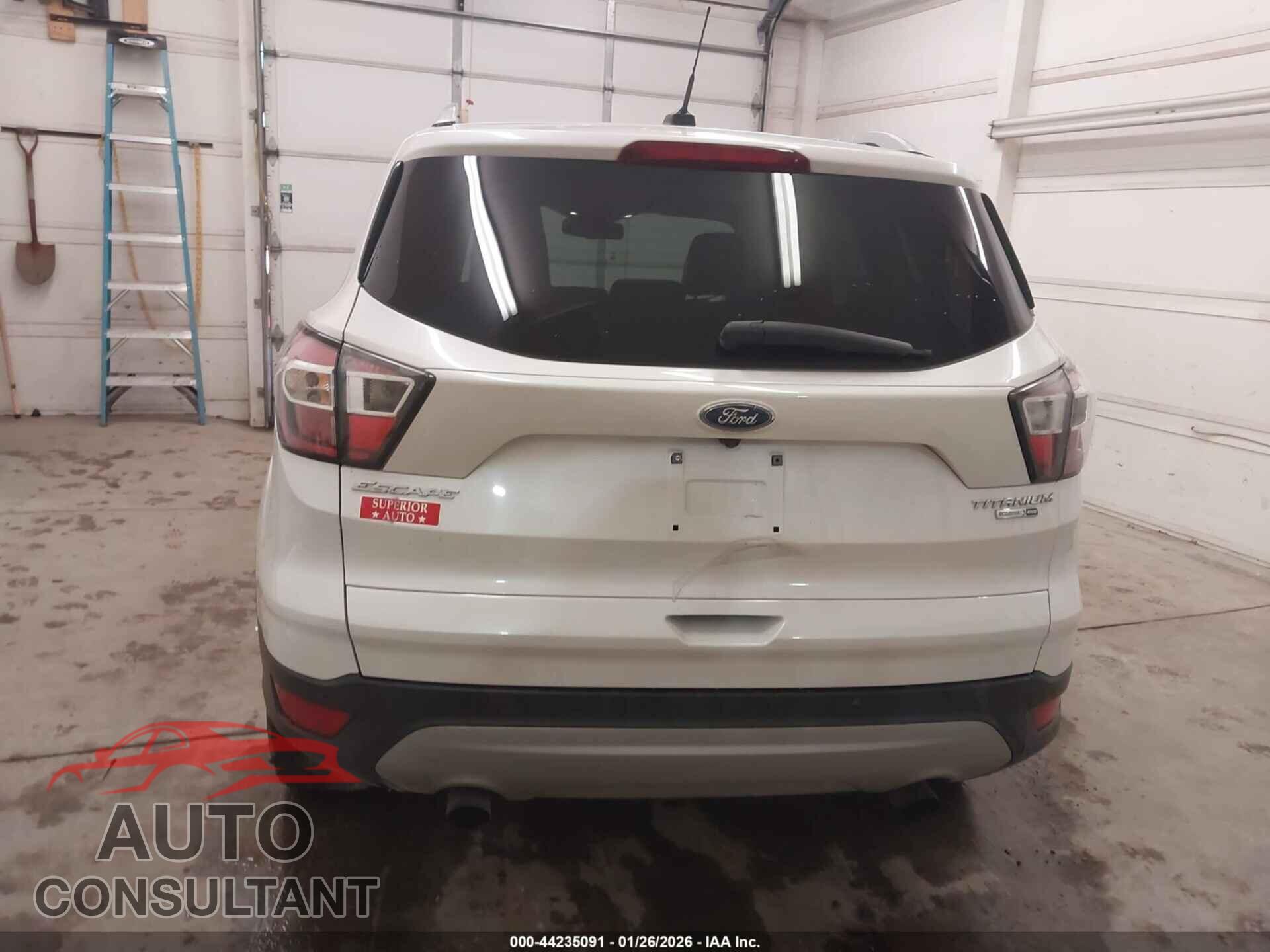 FORD ESCAPE 2017 - 1FMCU9JD2HUB56161