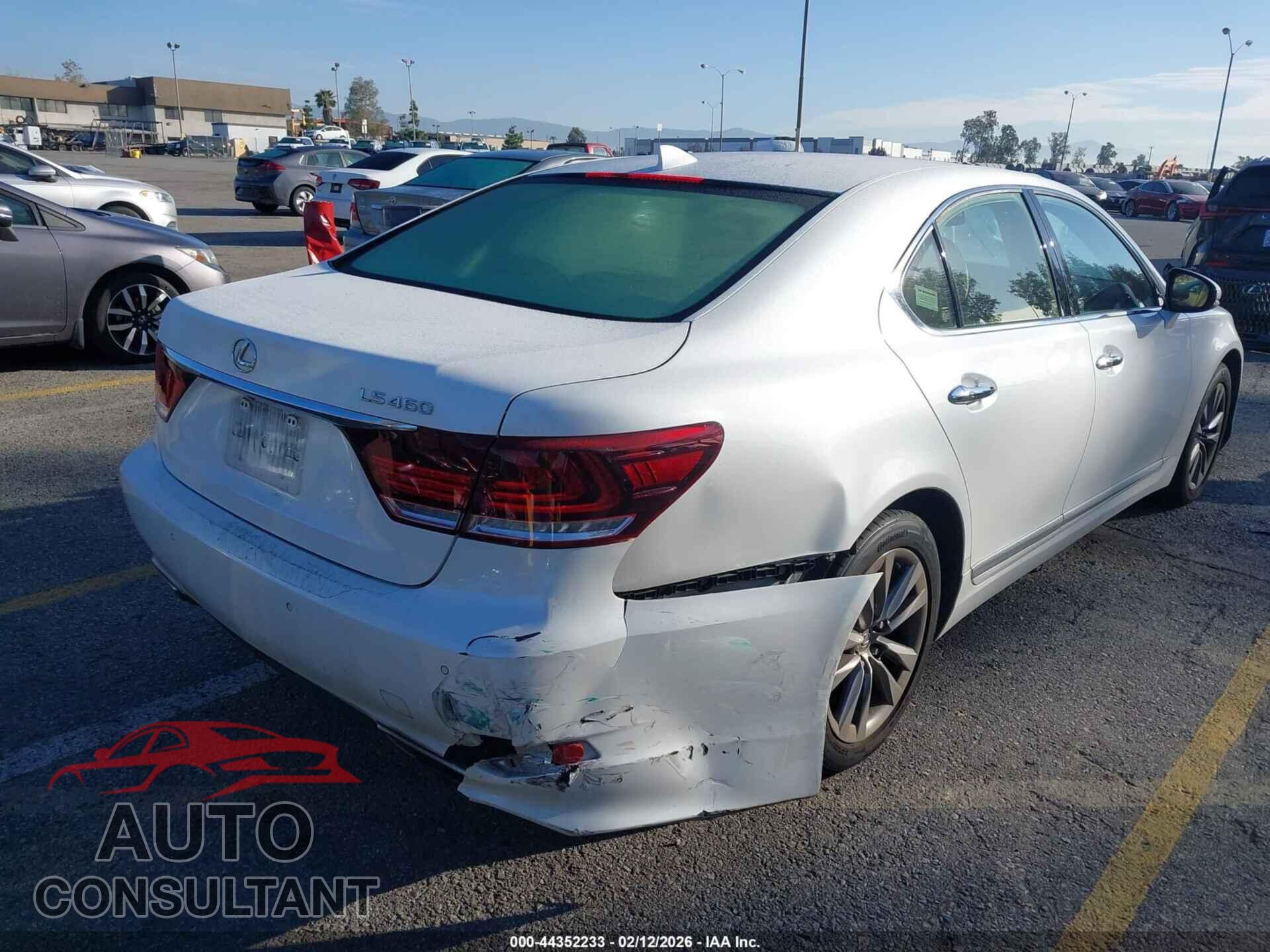 LEXUS LS 460 2015 - JTHBL5EF8F5138437