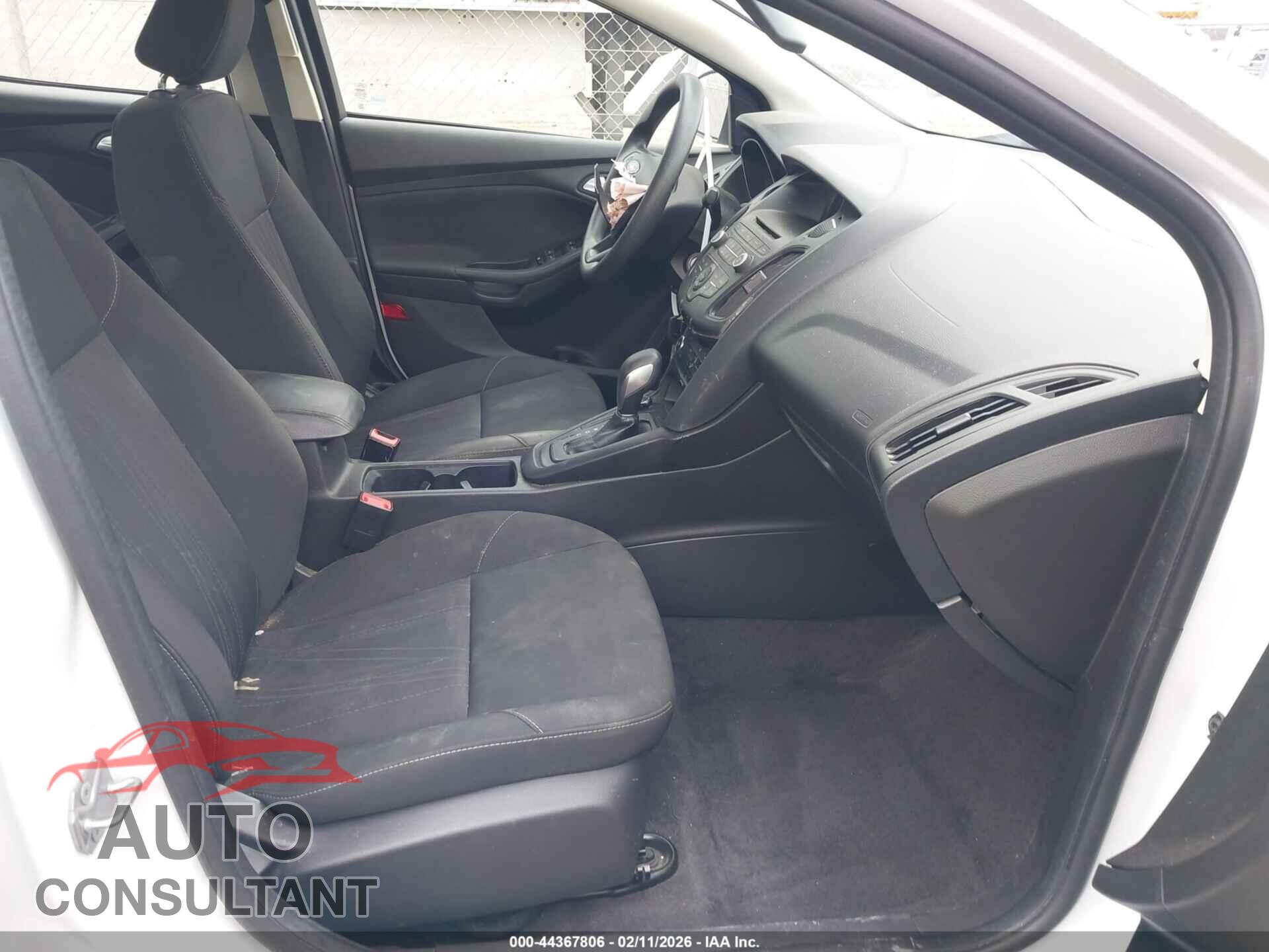 FORD FOCUS 2017 - 1FADP3F22HL347708