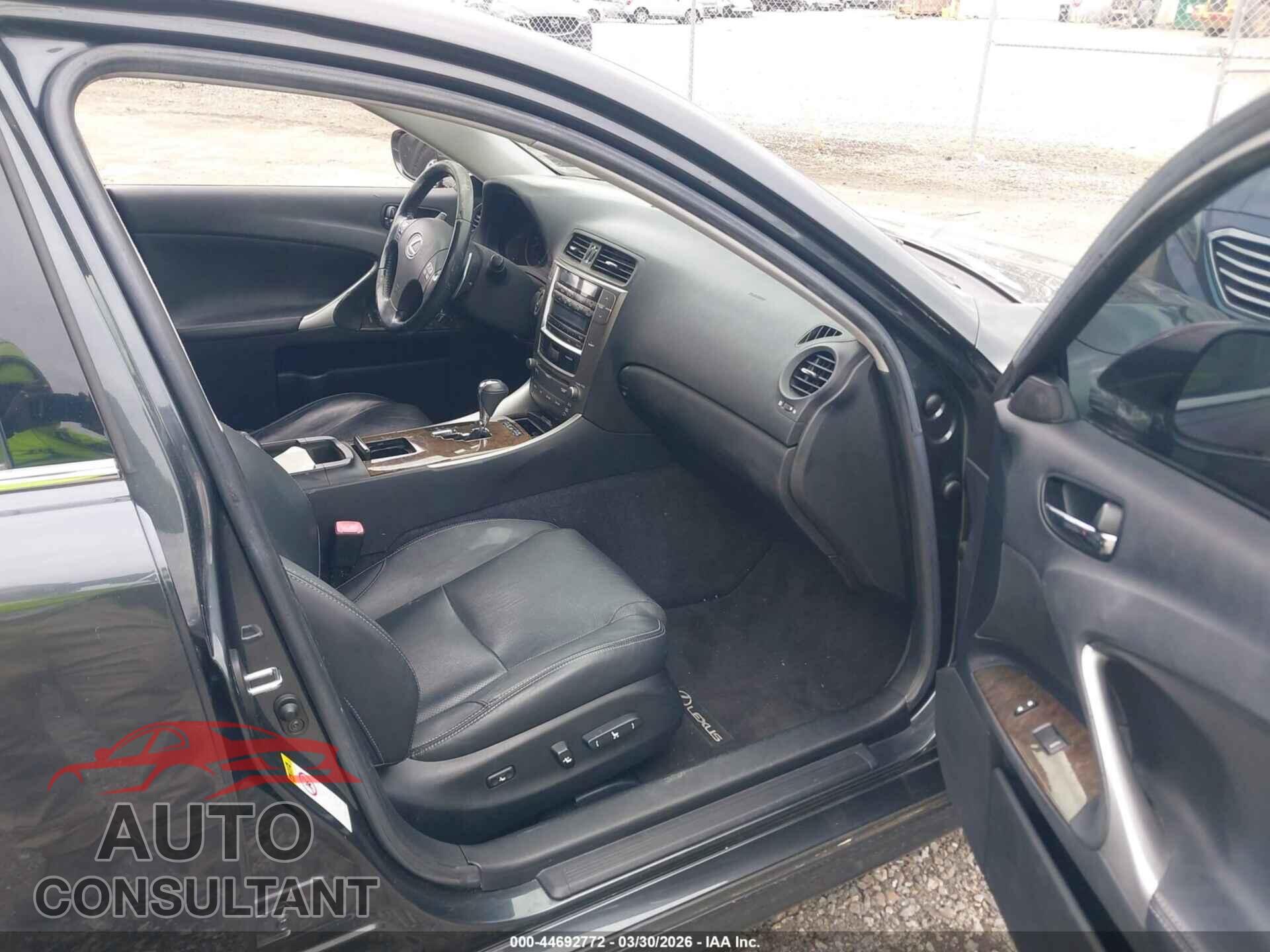LEXUS IS 250 2010 - JTHCF5C27A5036356