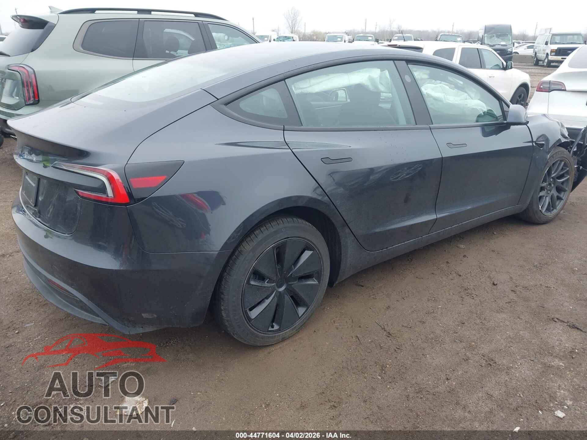 TESLA MODEL 3 2025 - 5YJ3E1EA4SF027910