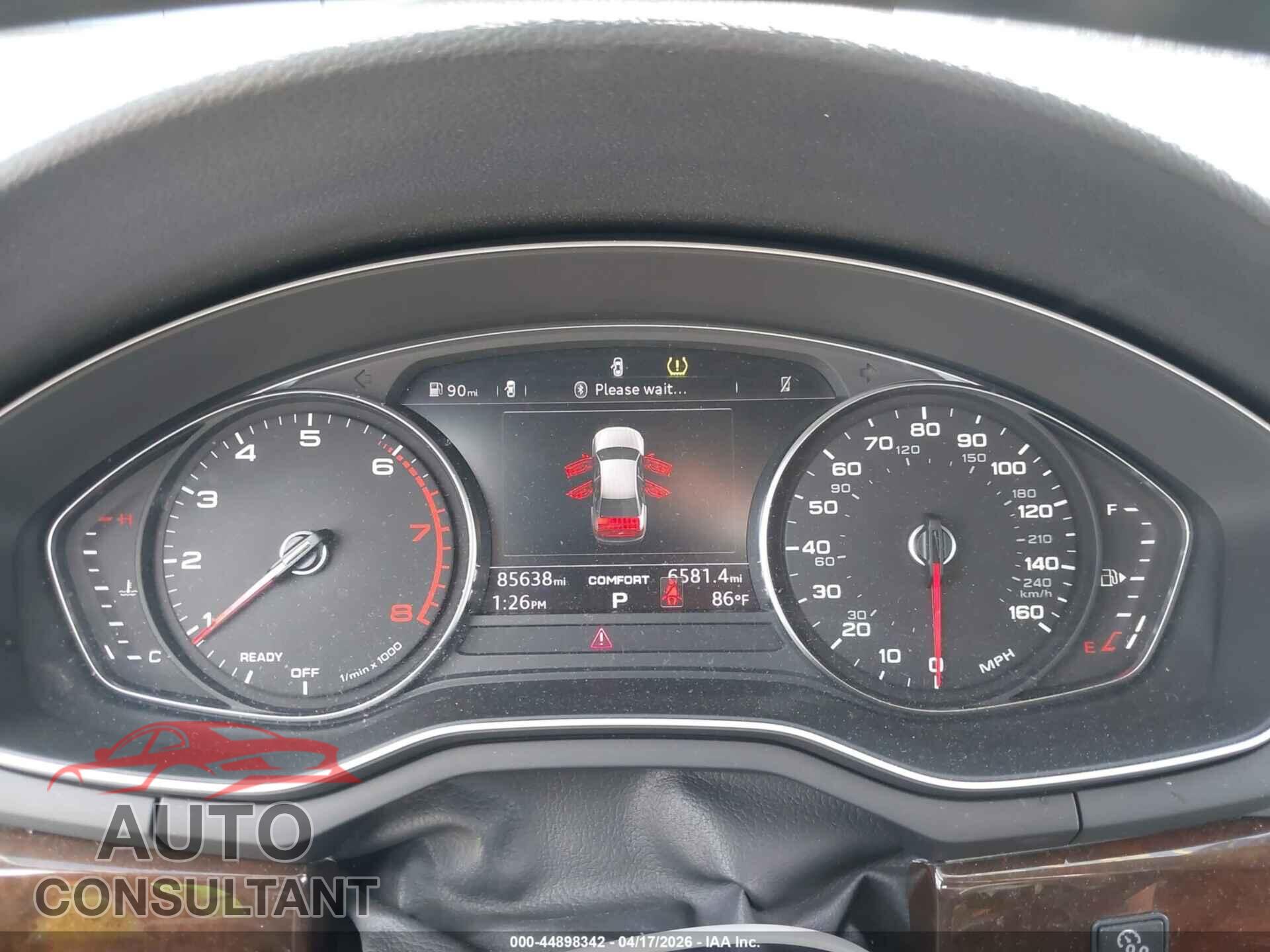 AUDI A4 2019 - WAUDNAF42KA036656