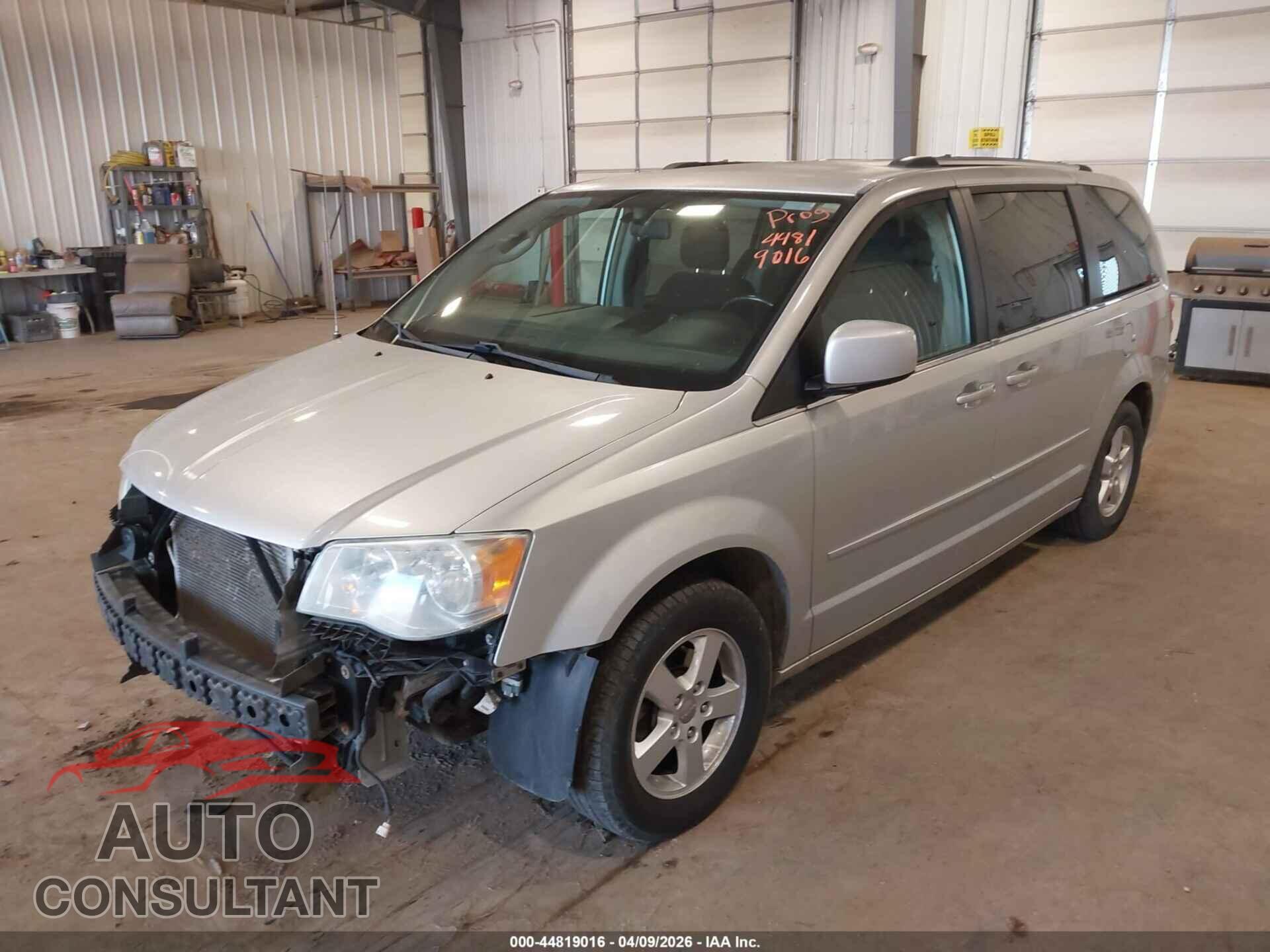 DODGE GRAND CARAVAN 2011 - 2D4RN5DG5BR700220