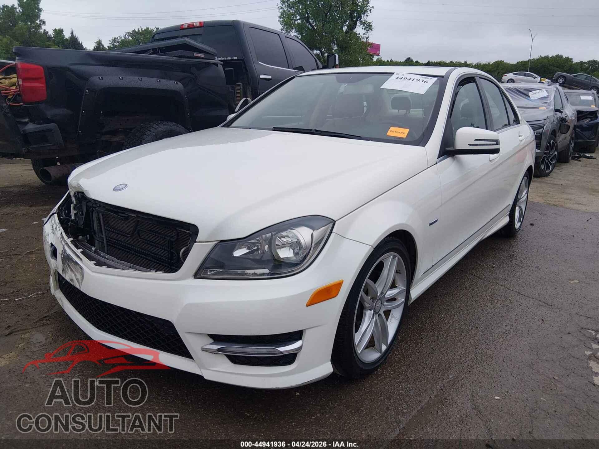 MERCEDES-BENZ C 250 2012 - WDDGF4HB3CA638127