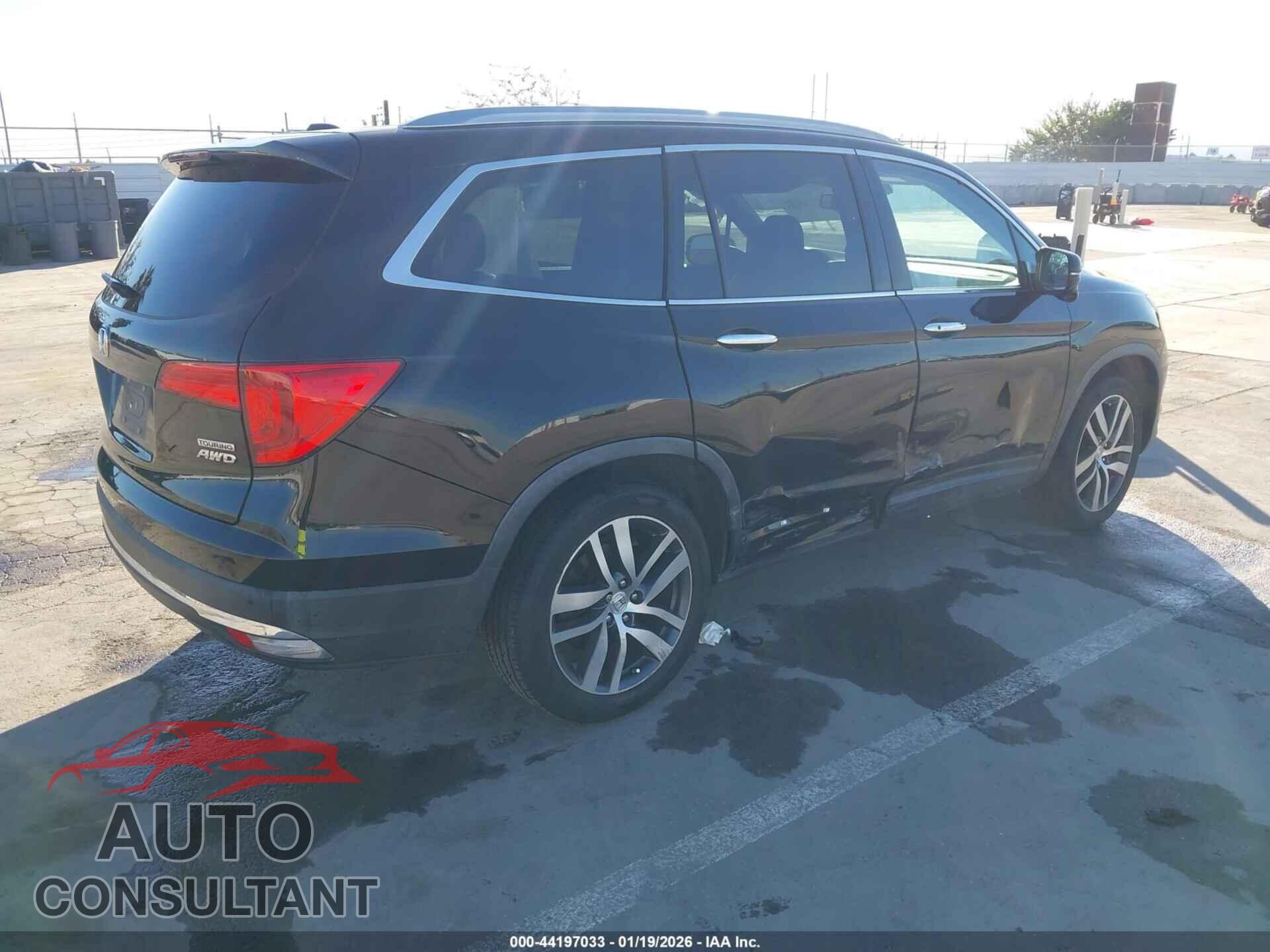 HONDA PILOT 2017 - 5FNYF6H99HB060122