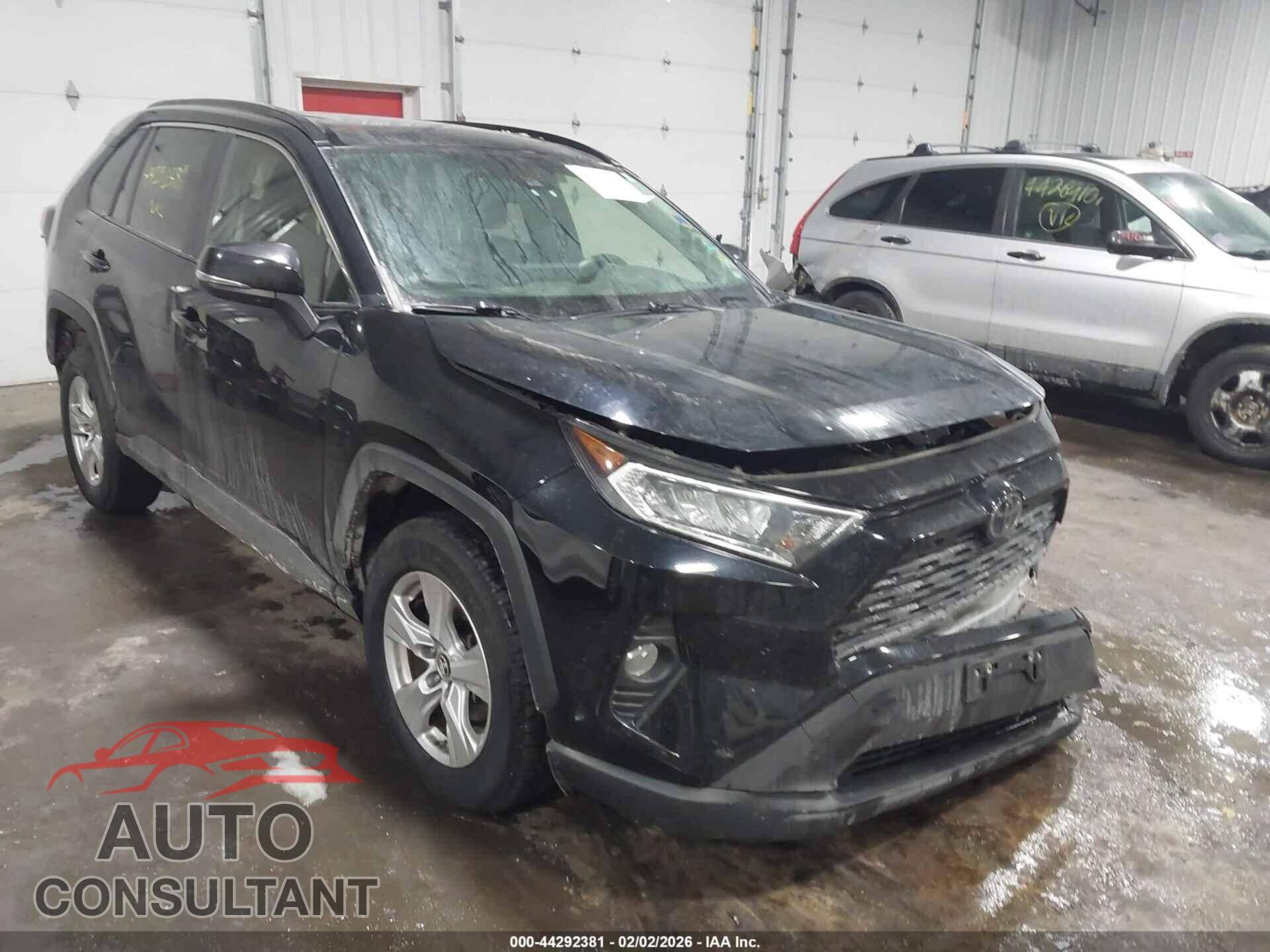 TOYOTA RAV4 2019 - JTMP1RFV6KJ005204
