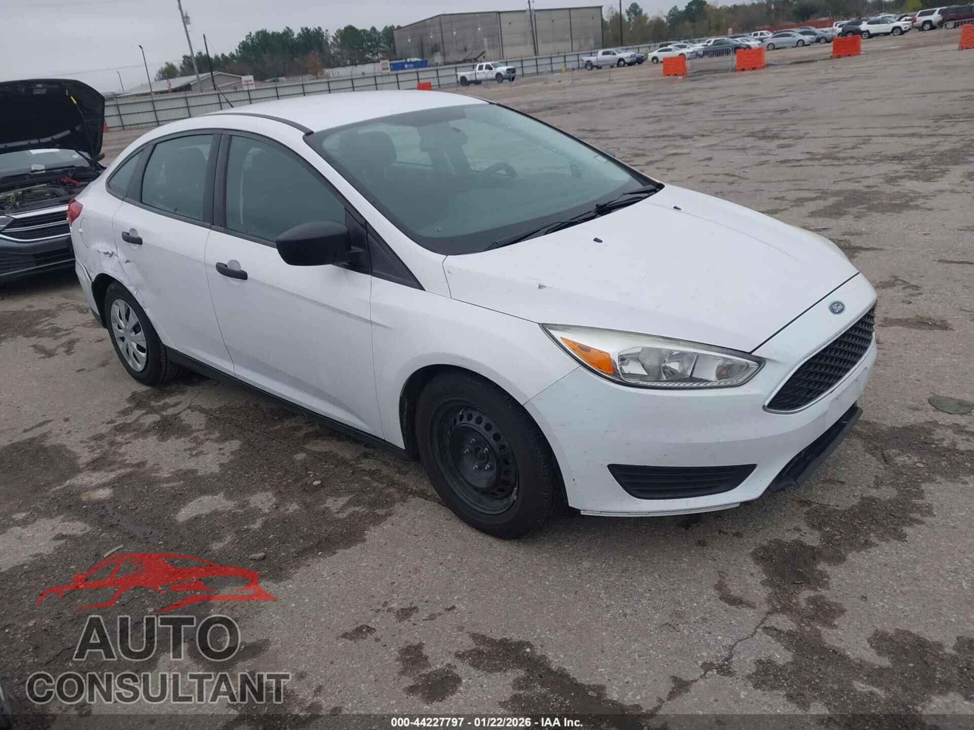 FORD FOCUS 2017 - 1FADP3E21HL307587