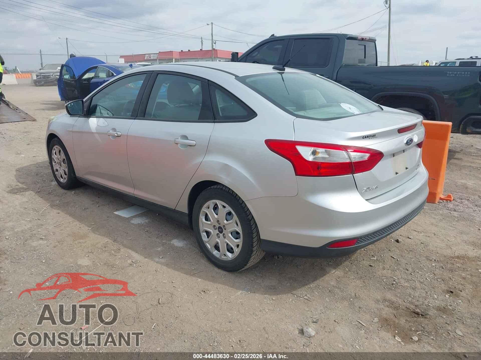 FORD FOCUS 2012 - 1FAHP3F2XCL456329