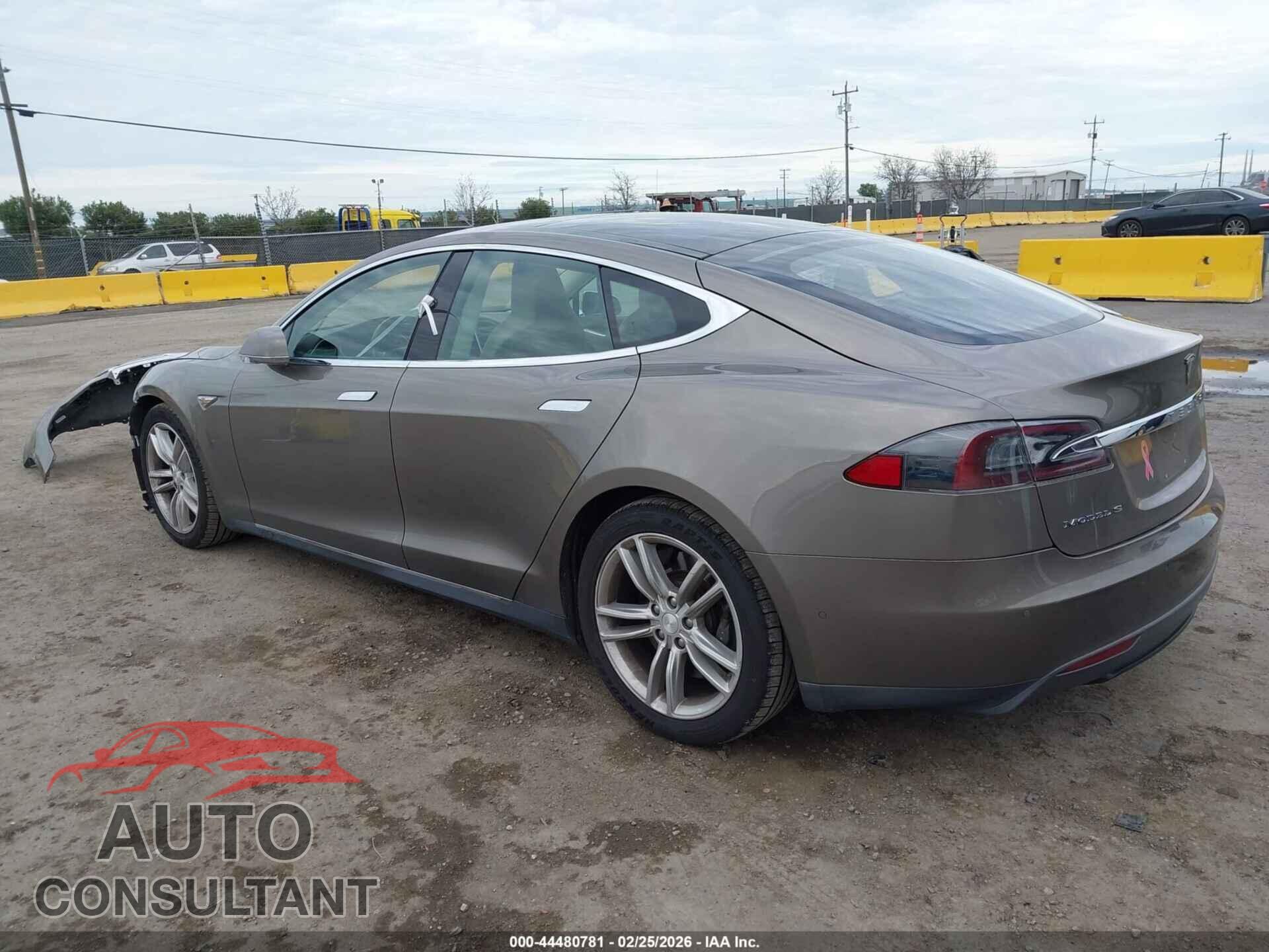 TESLA MODEL S 2015 - 5YJSA1S28FF097842