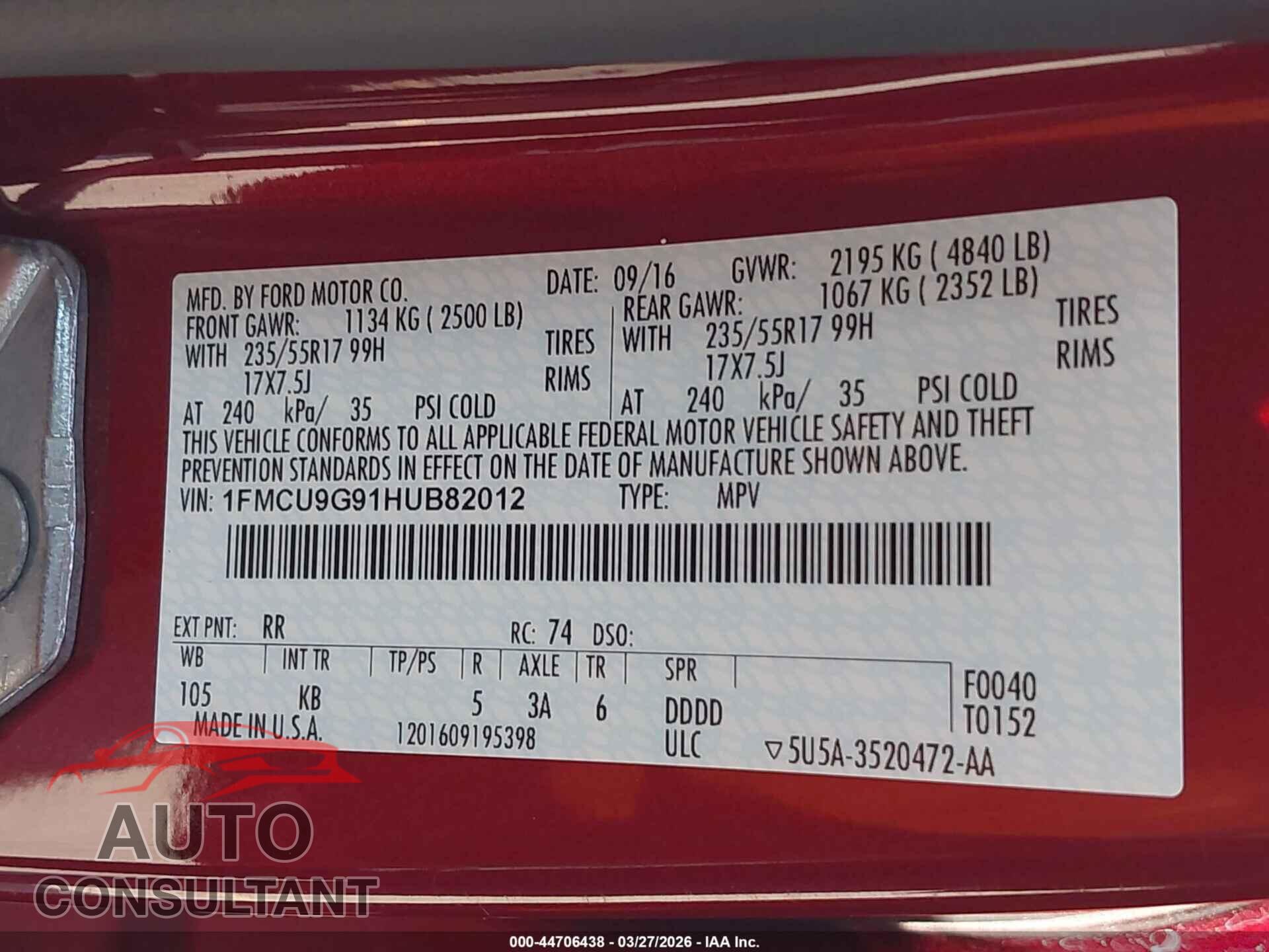 FORD ESCAPE 2017 - 1FMCU9G91HUB82012
