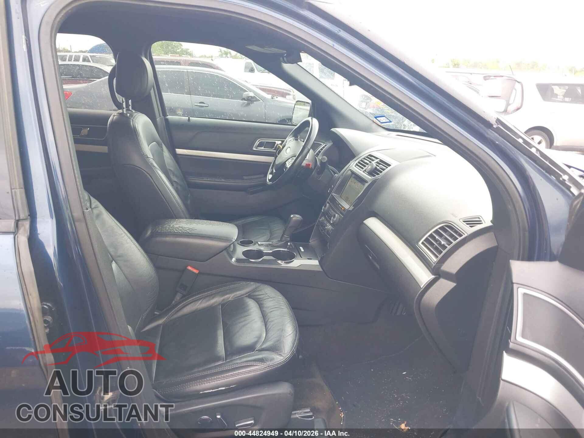 FORD EXPLORER 2017 - 1FM5K7D88HGD86352