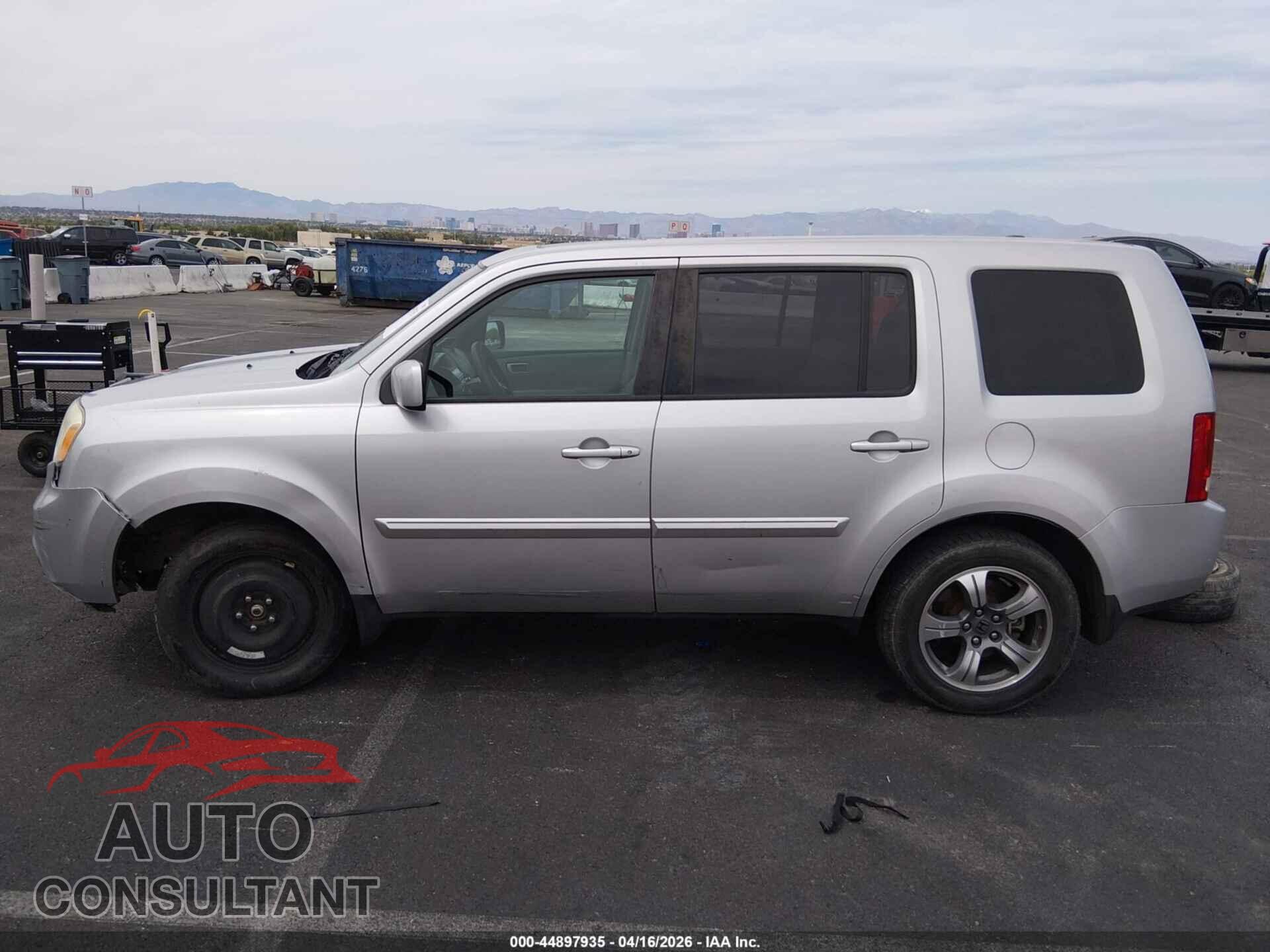 HONDA PILOT 2015 - 5FNYF3H31FB027770