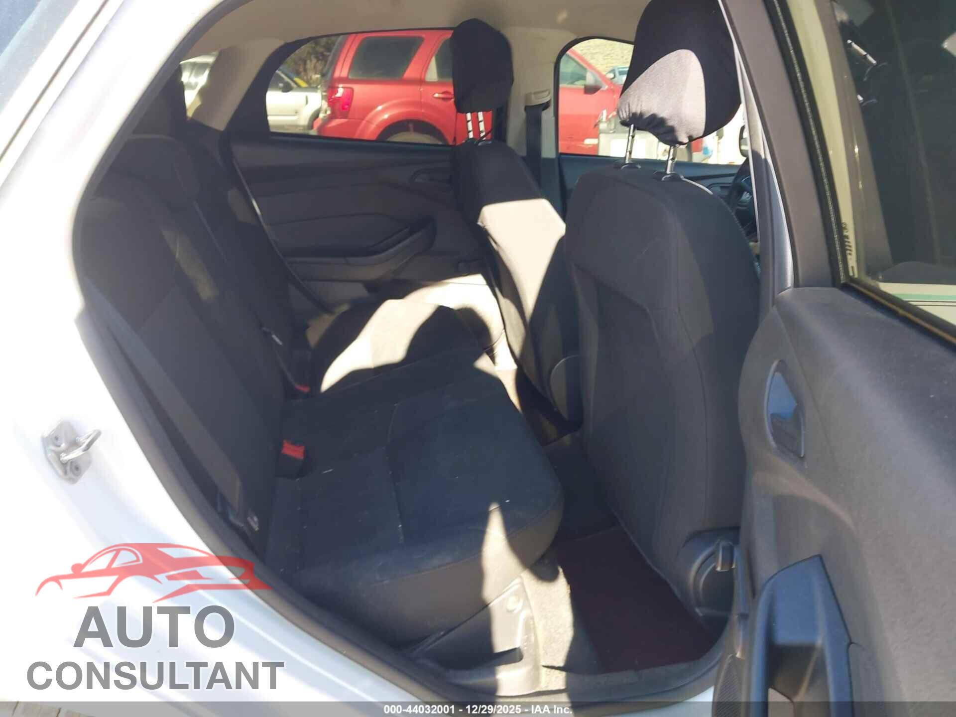 FORD FOCUS 2017 - 1FADP3E23HL284524