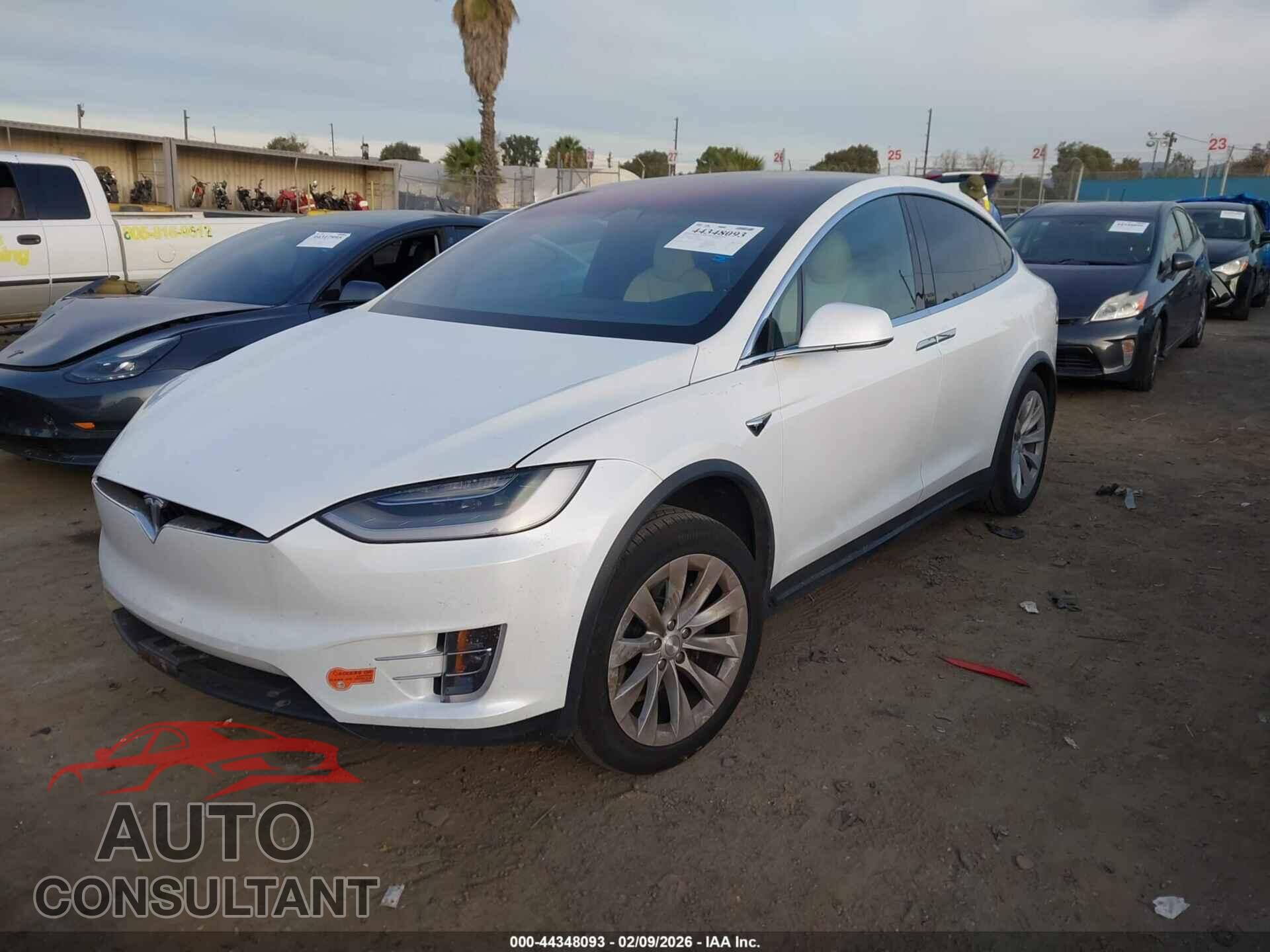 TESLA MODEL X 2020 - 5YJXCAE2XLF250258