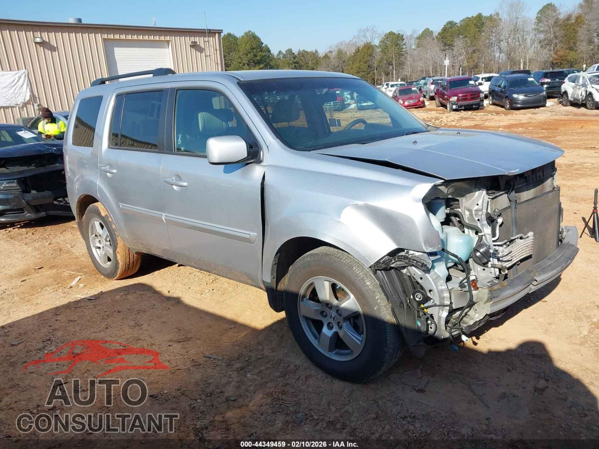 HONDA PILOT 2010 - 5FNYF4H46AB010373