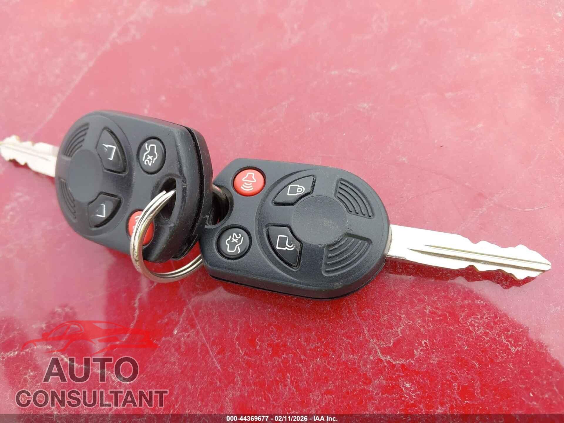 FORD ESCAPE 2010 - 1FMCU0EG6AKC72965