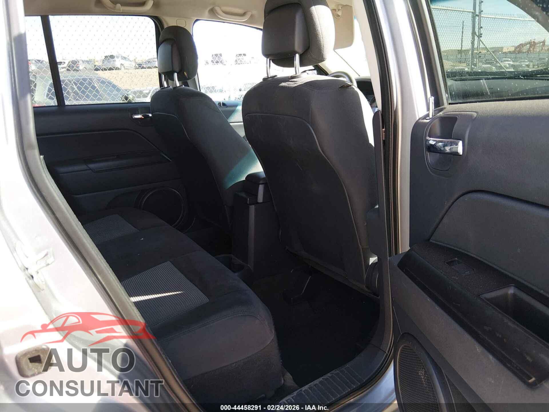 JEEP COMPASS 2016 - 1C4NJDBB4GD756023