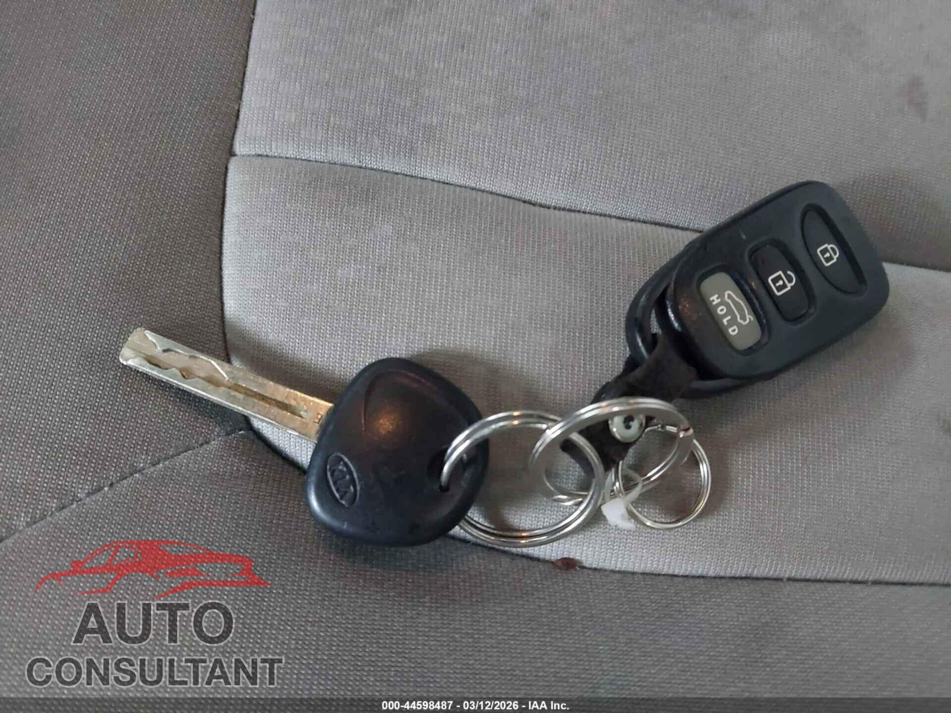 KIA OPTIMA 2011 - KNAGM4A73B5194340