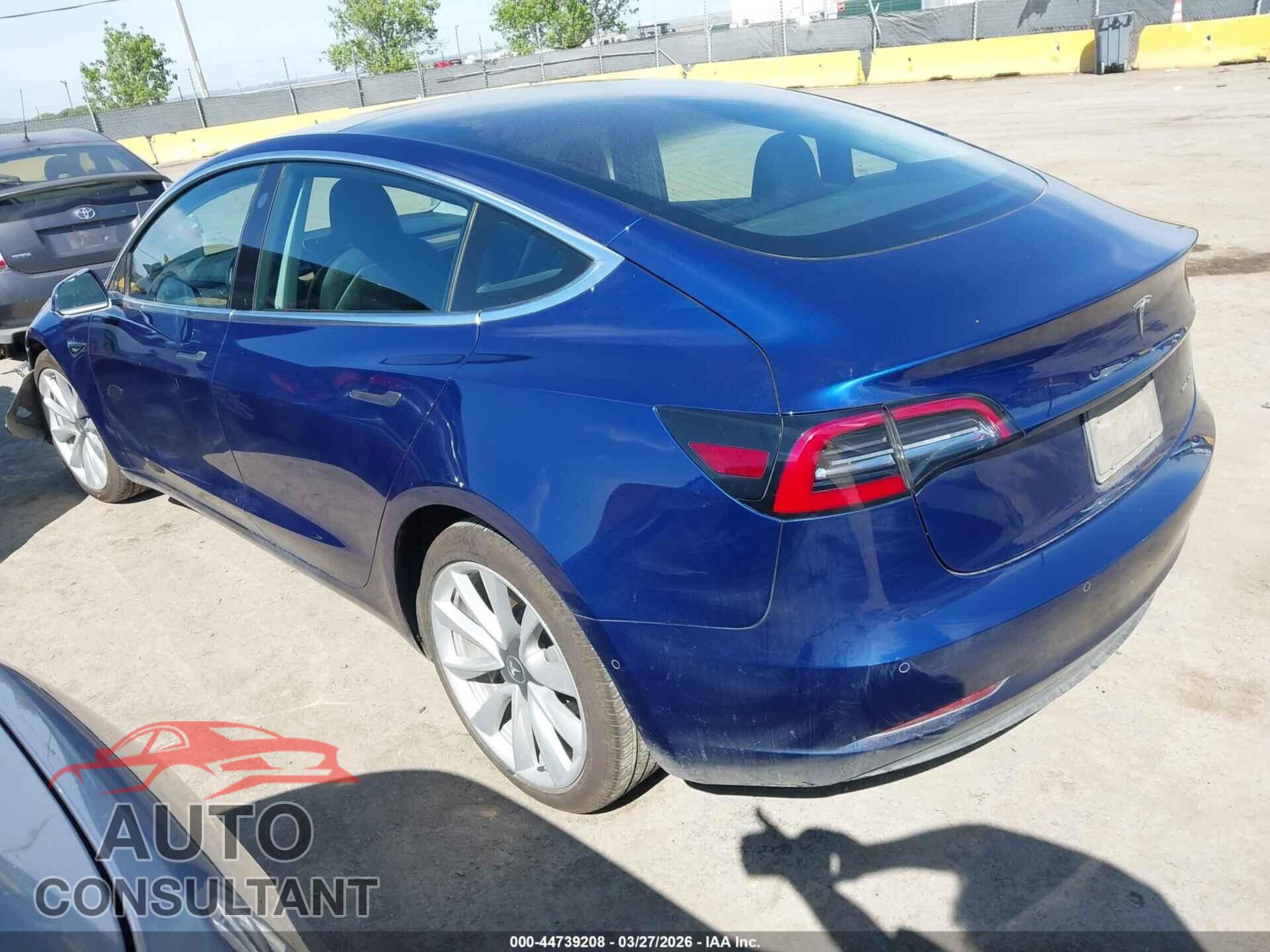 TESLA MODEL 3 2018 - 5YJ3E1EB8JF186131