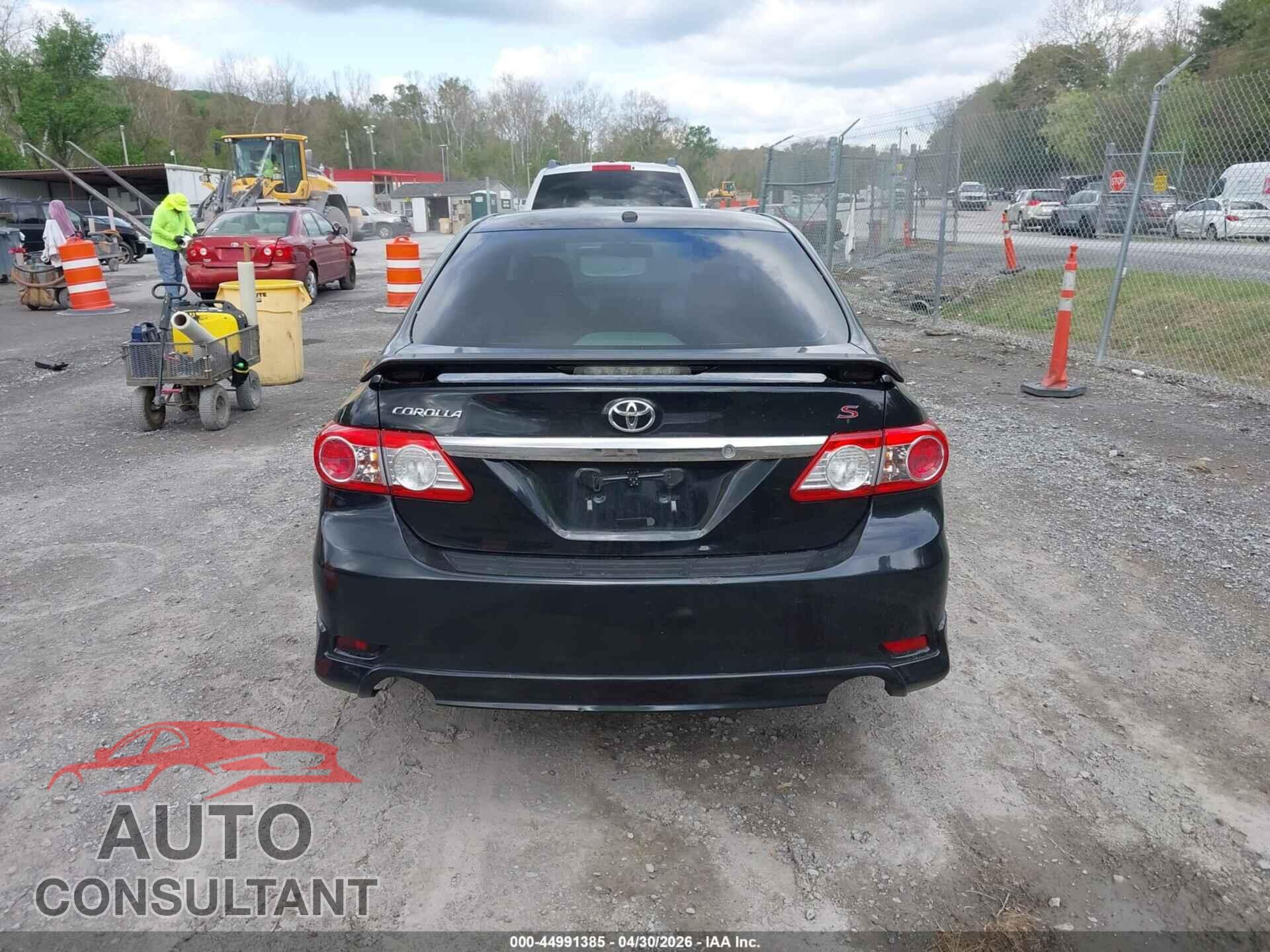 TOYOTA COROLLA 2011 - 2T1BU4EE1BC590470